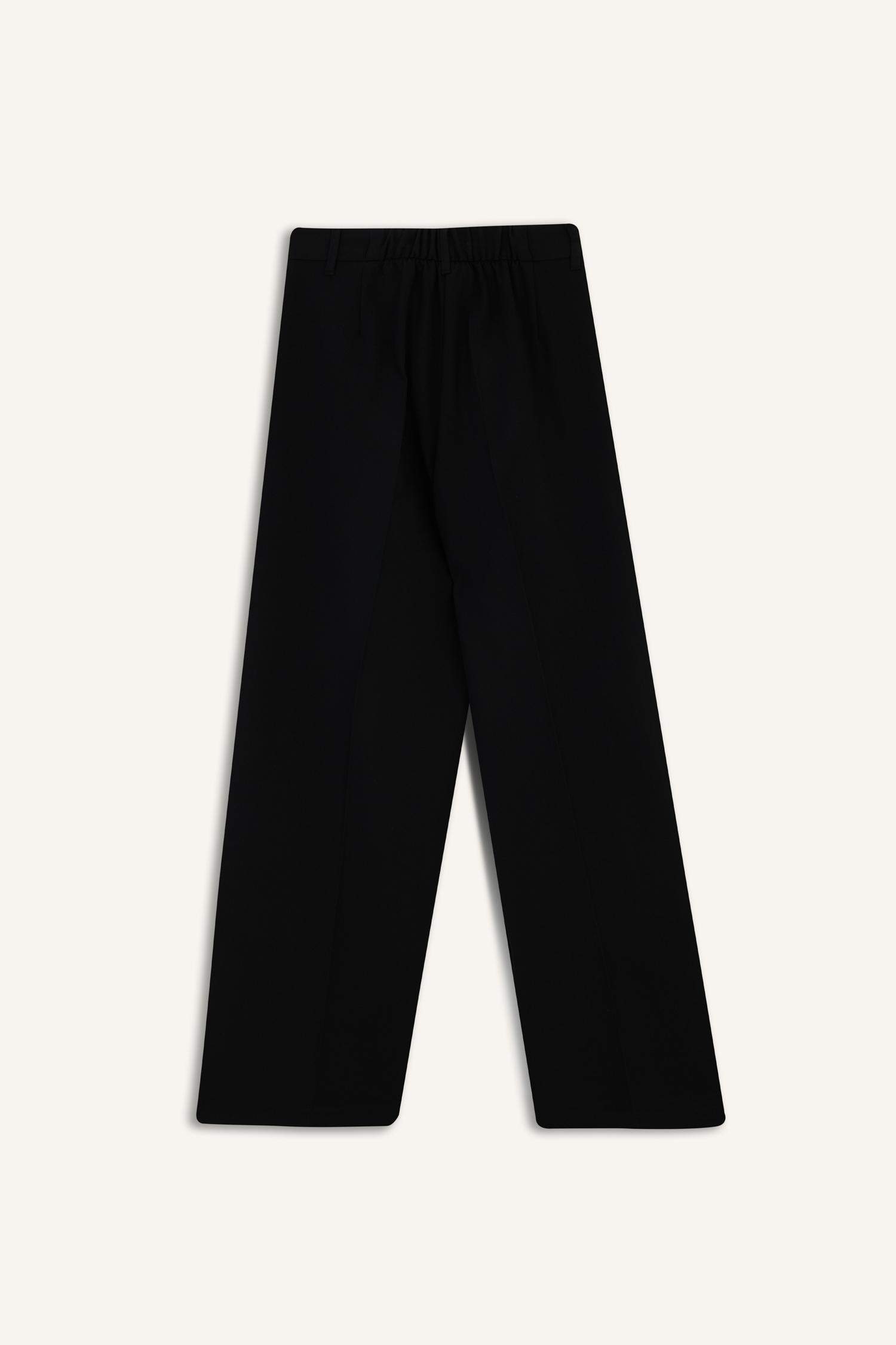 Широкие тканевые брюки с обычной посадкой на талии