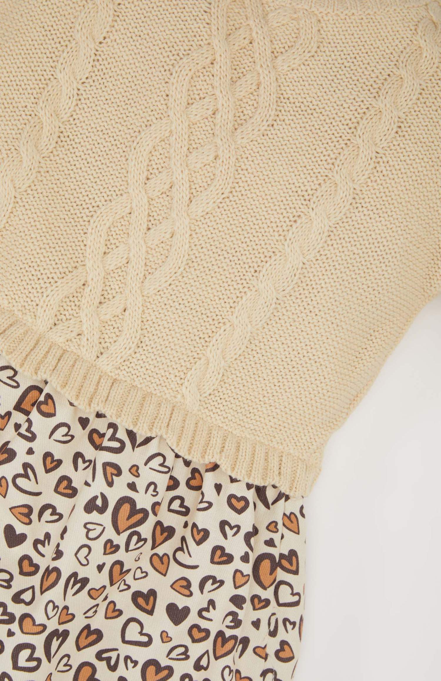 فستان بيبي بناتي قصة عادية كم طويل بياقة مستديرة