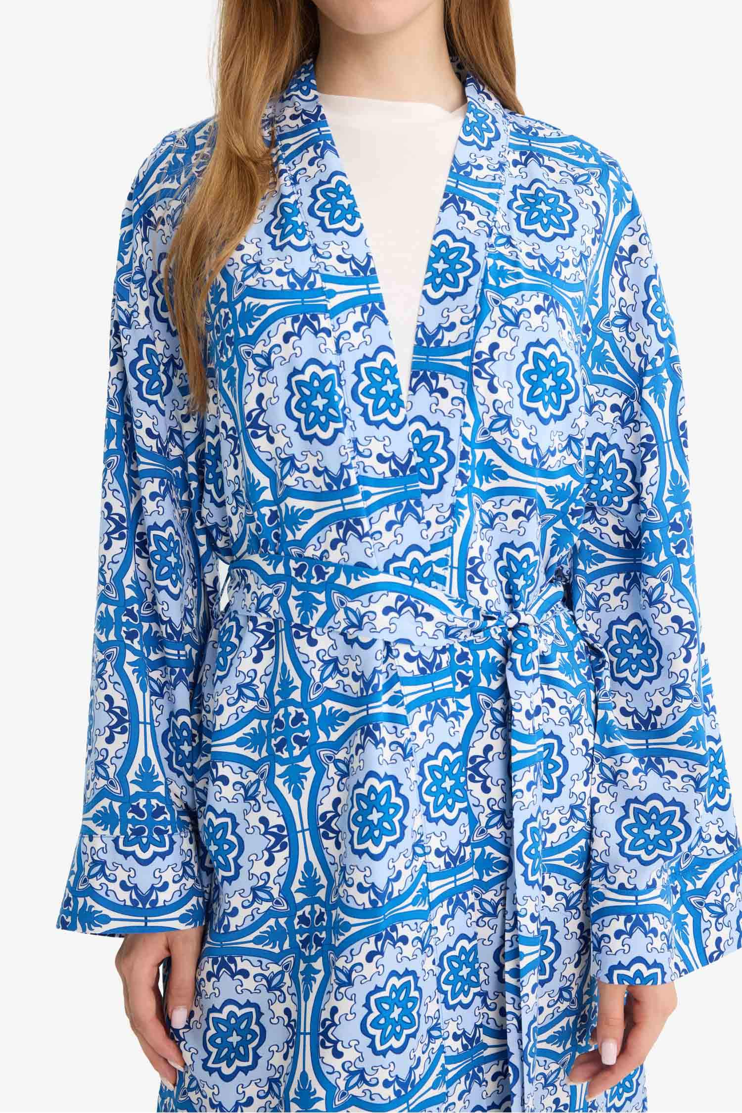 كيمونو فلورال فيسكوز قصة مريحة بياقة مستديرة منقوش أزرق ملكي