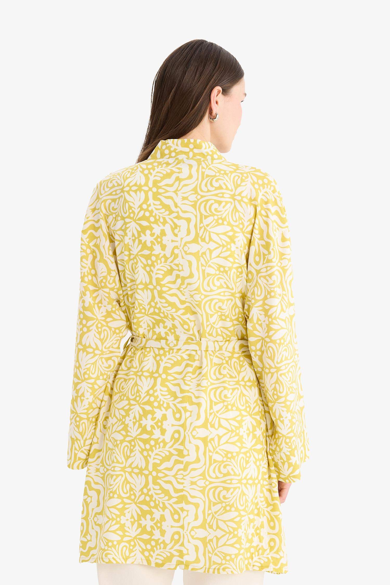 كيمونو فلورال فيسكوز قصة مريحة بياقة مستديرة أصفر