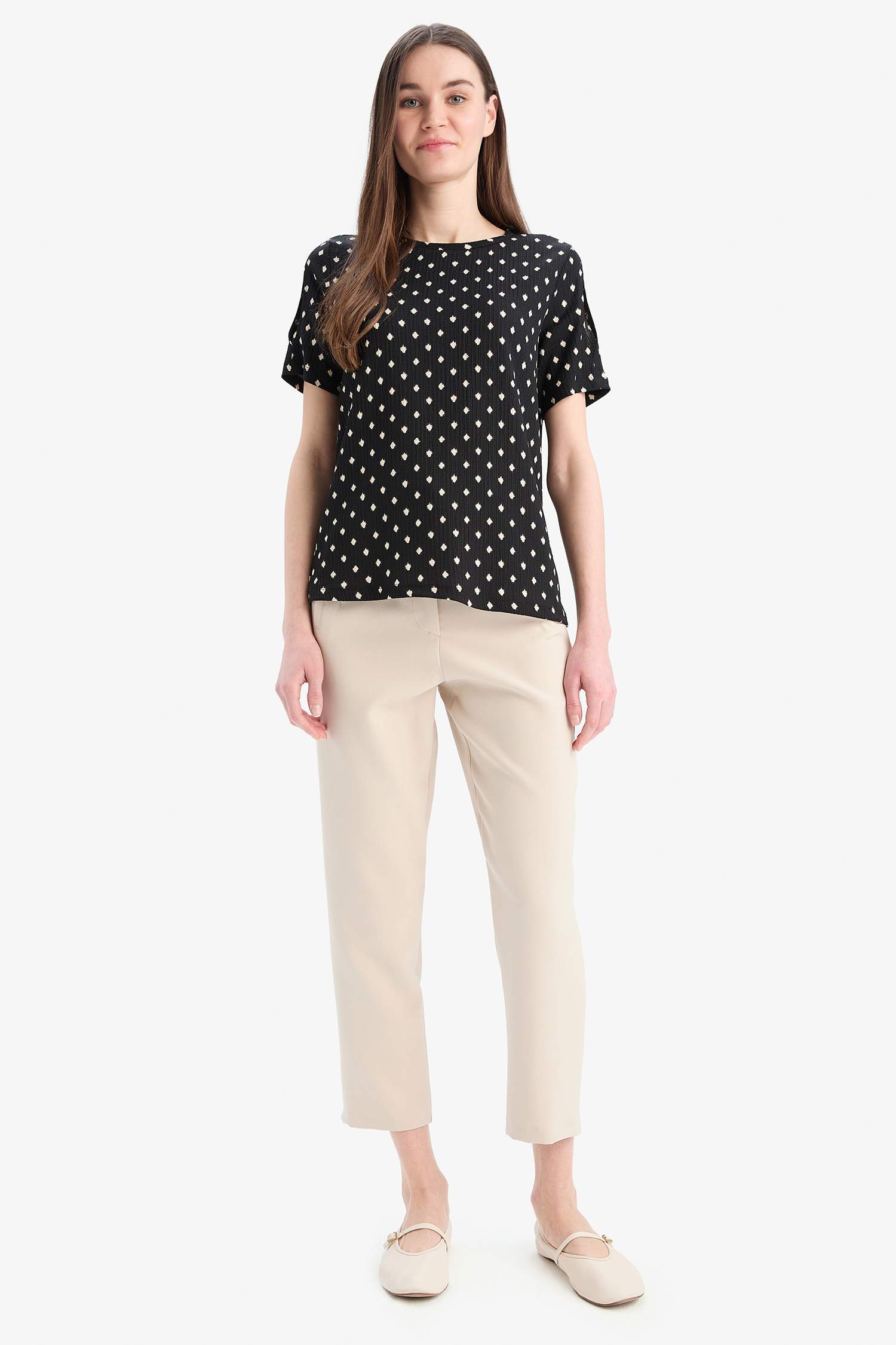 Regular Fit Bisiklet Yaka Puantiyeli Bürümcük Kısa Kollu Tişört