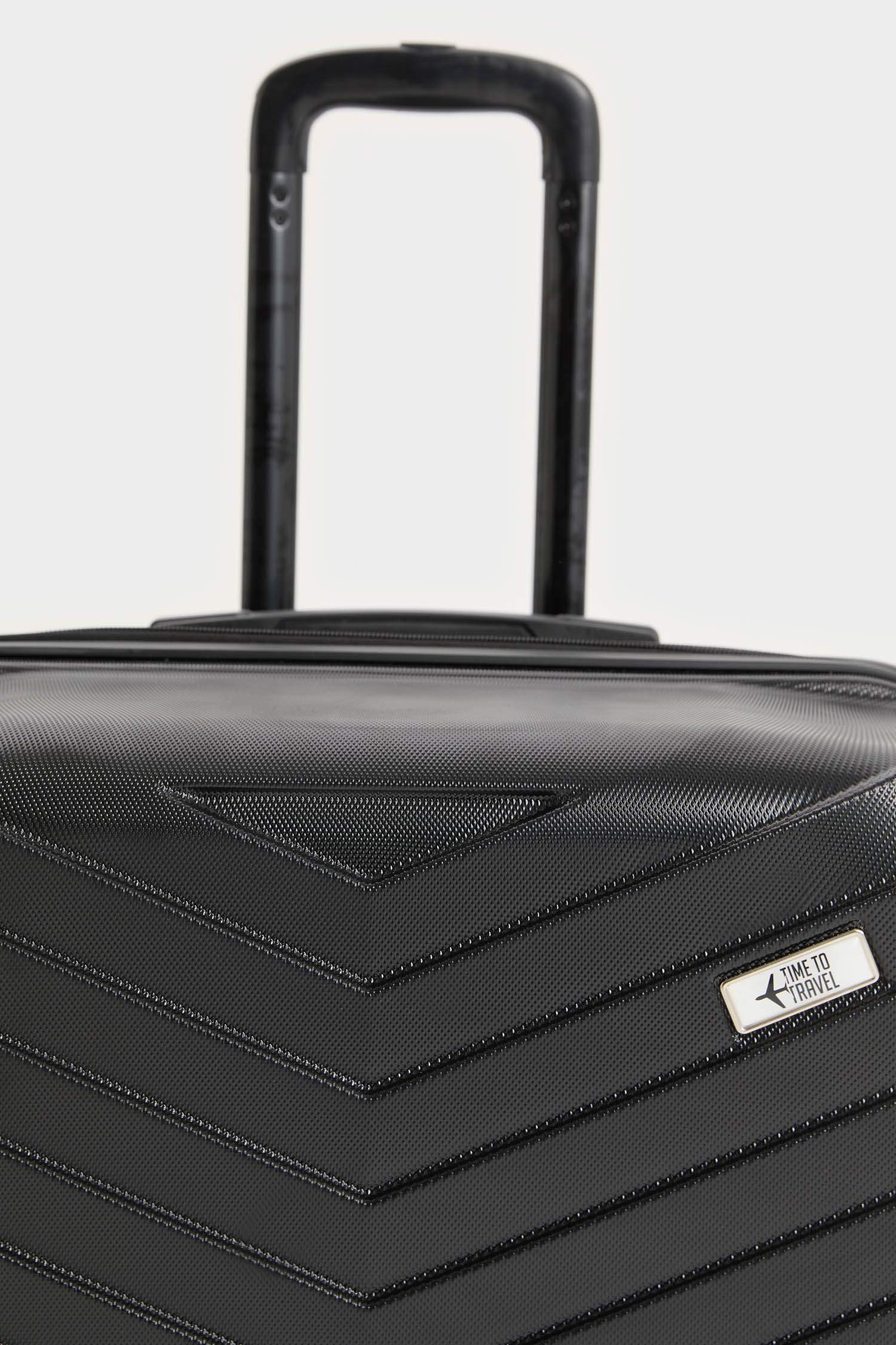 جنطة سفر للجنسين حجم كبير بغطاء صلب وعجلات