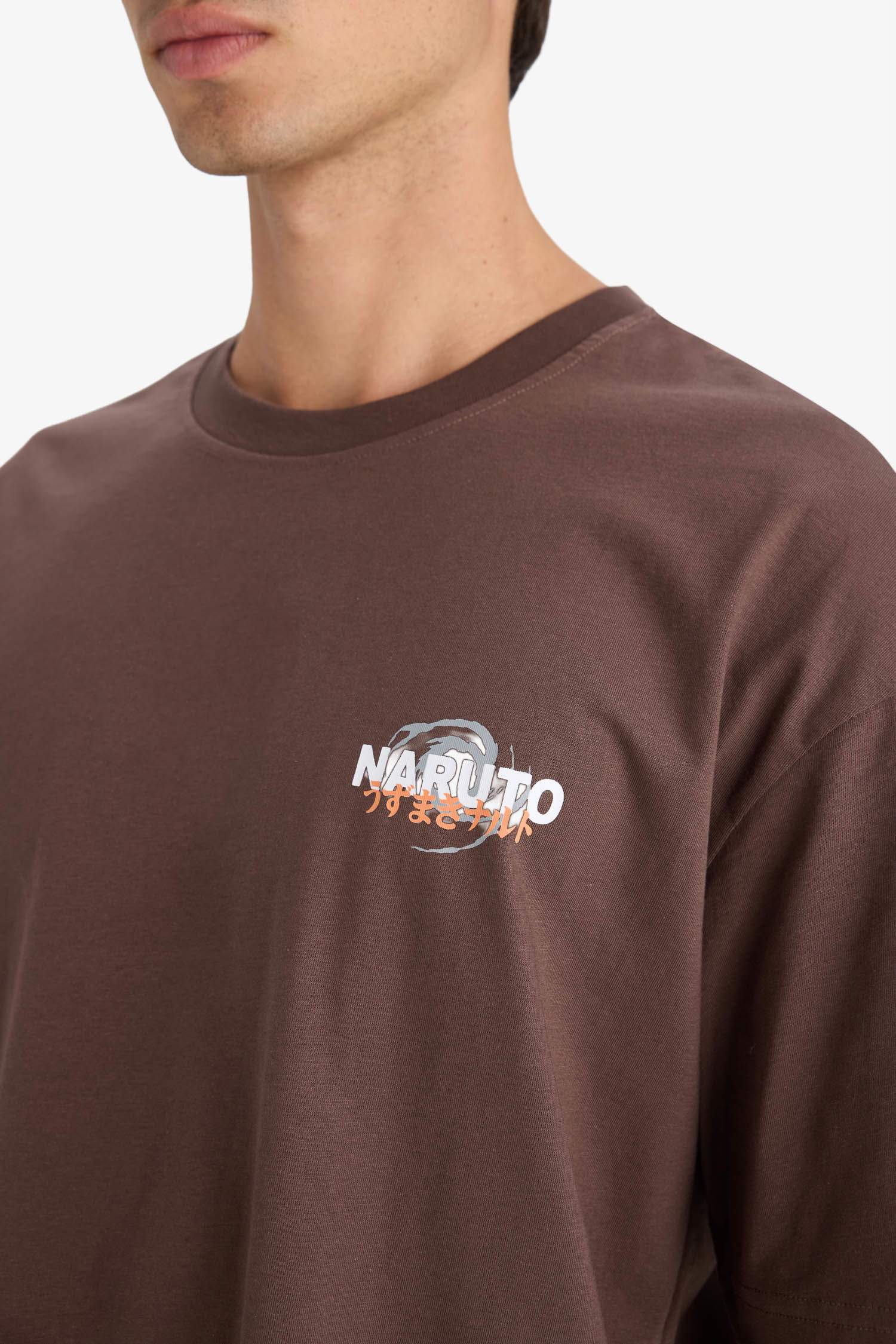 %100 Pamuk Naruto Boxy Fit Rahat Kesim Bisiklet Yaka Sırt Baskılı Kısa Kollu Tişört