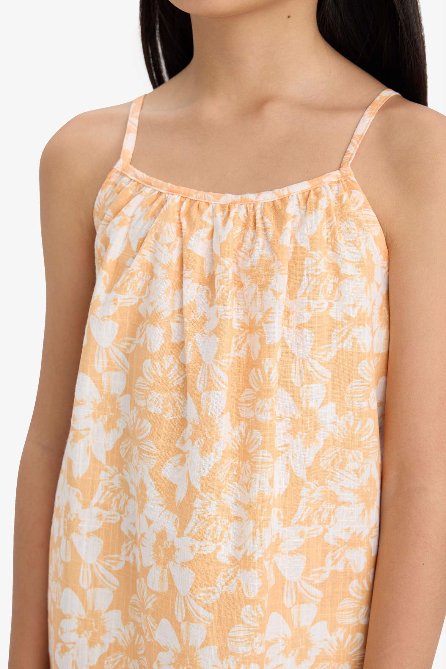 Қыздарға белдіктерде Тоқылған көйлек