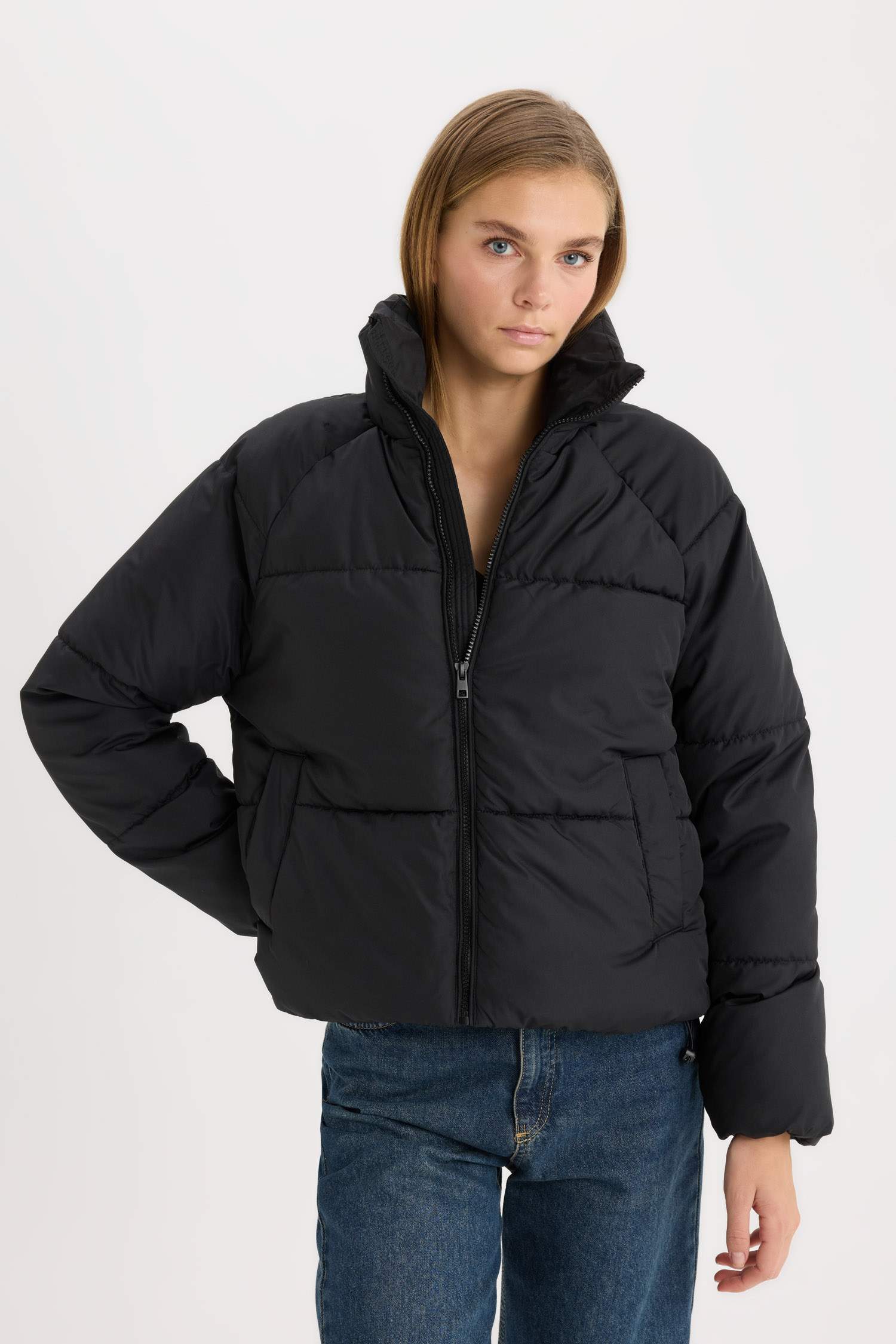 Regular Fit Şişme Mont Fermuarlı Cepli