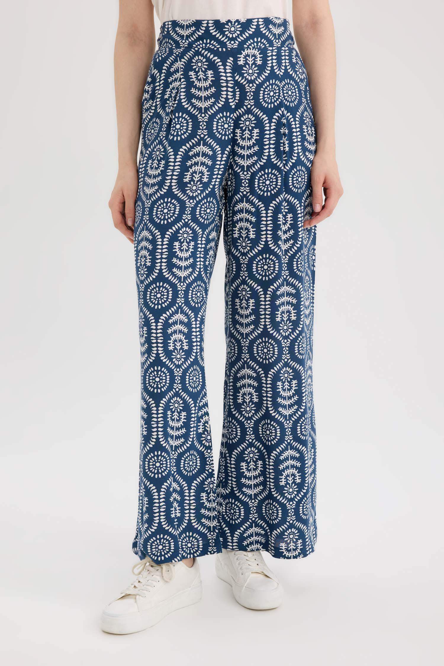Regular Fit Cep Detaylı Desenli Geniş Bol Paça Pantolon