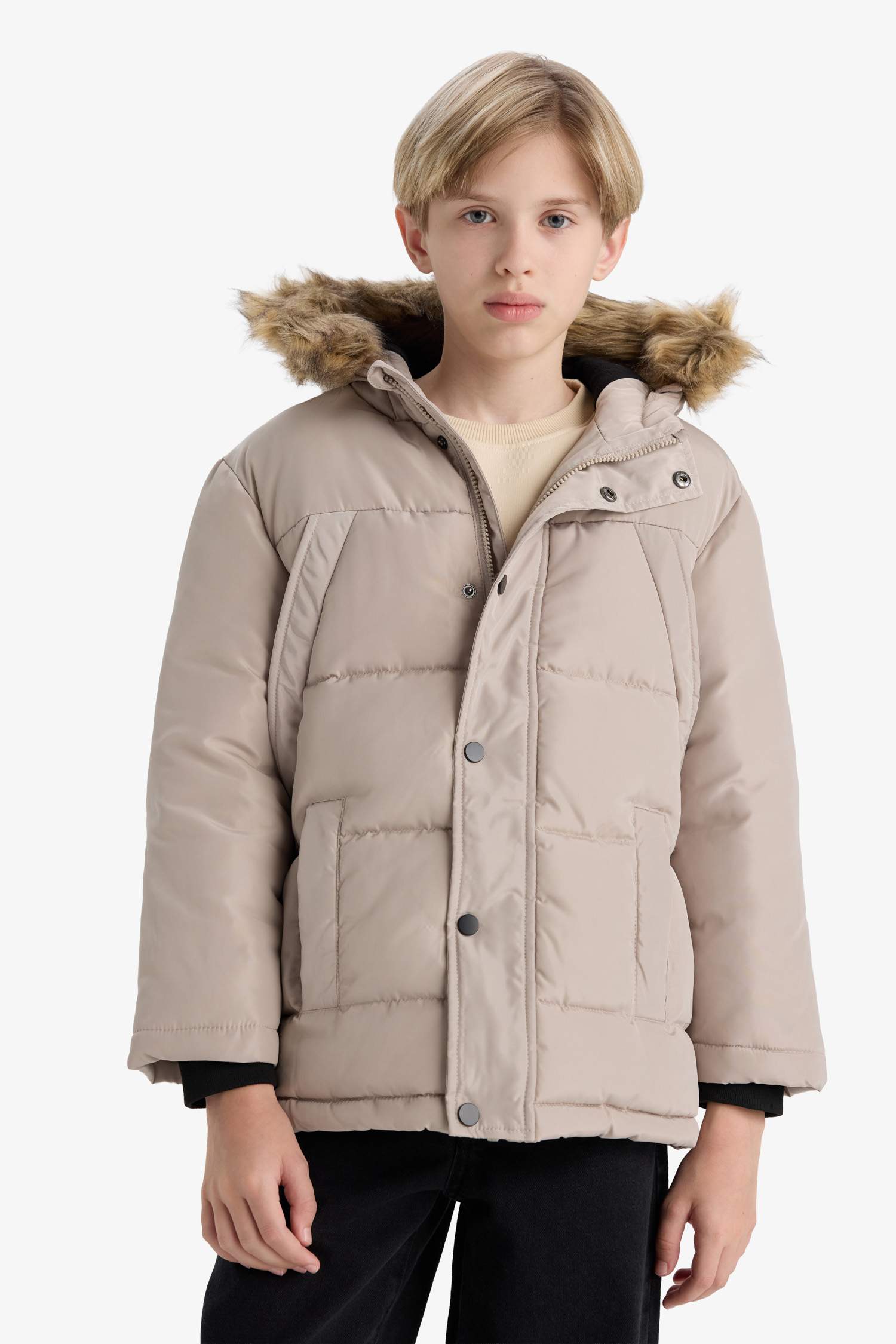 Детская куртка с капюшоном и съемным искусственным мехом, на флисовой подкладке