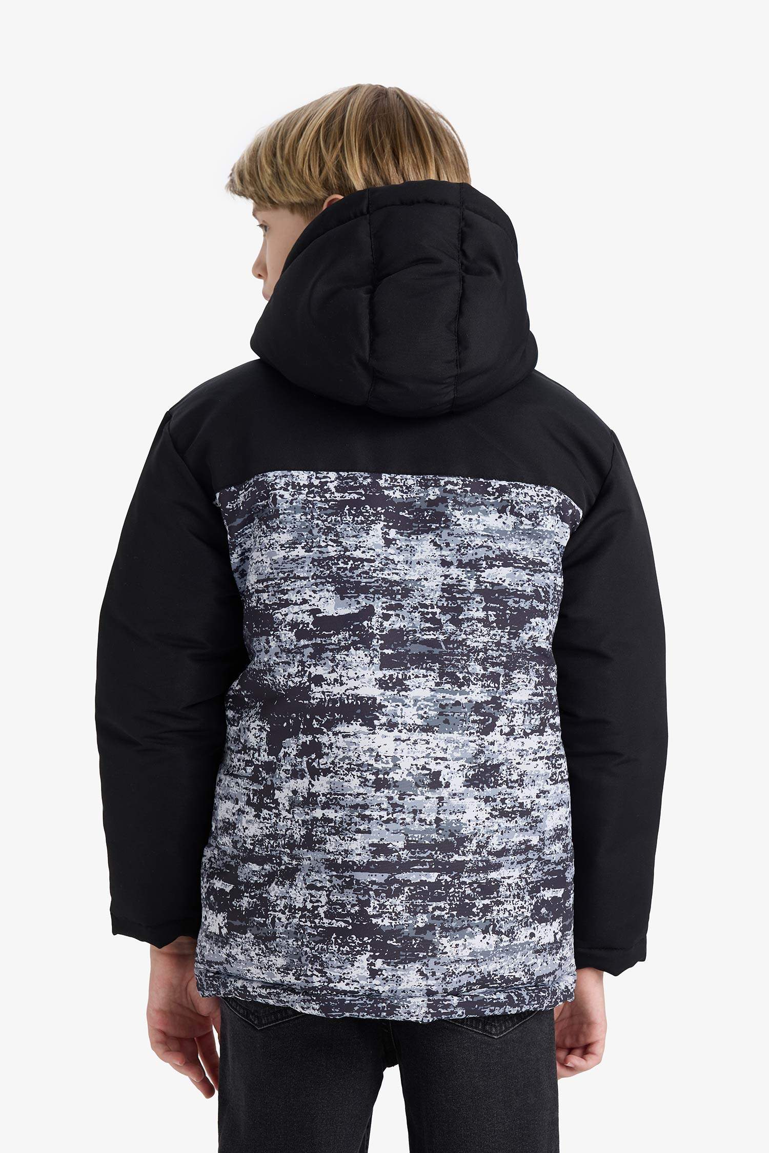 Erkek Çocuk Su İtici Kapüşonlu Fermuarlı Şişme Mont