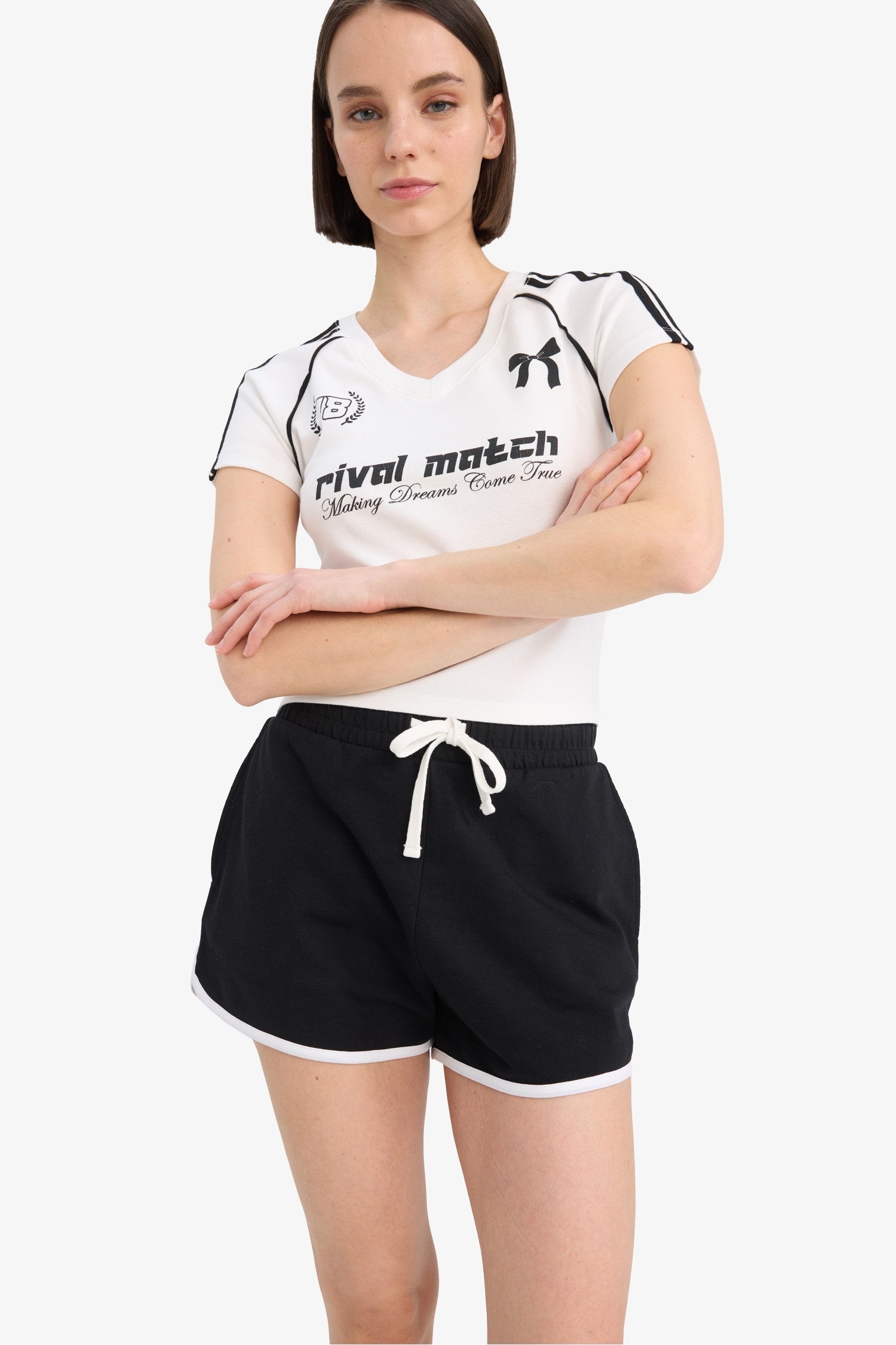 تيشيرت بولو نص ردن مضلع مخصر