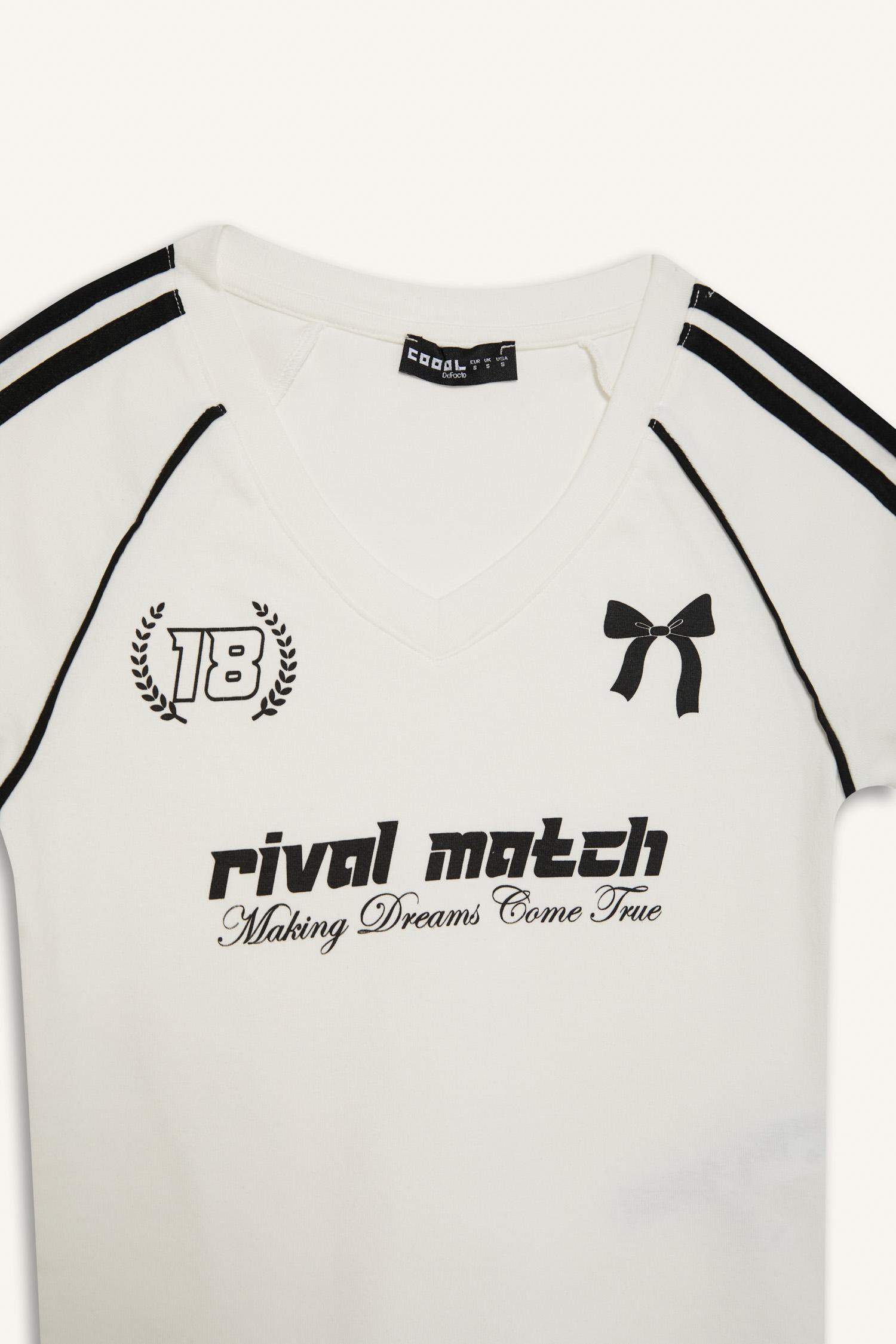 تيشيرت بولو نص ردن مضلع مخصر