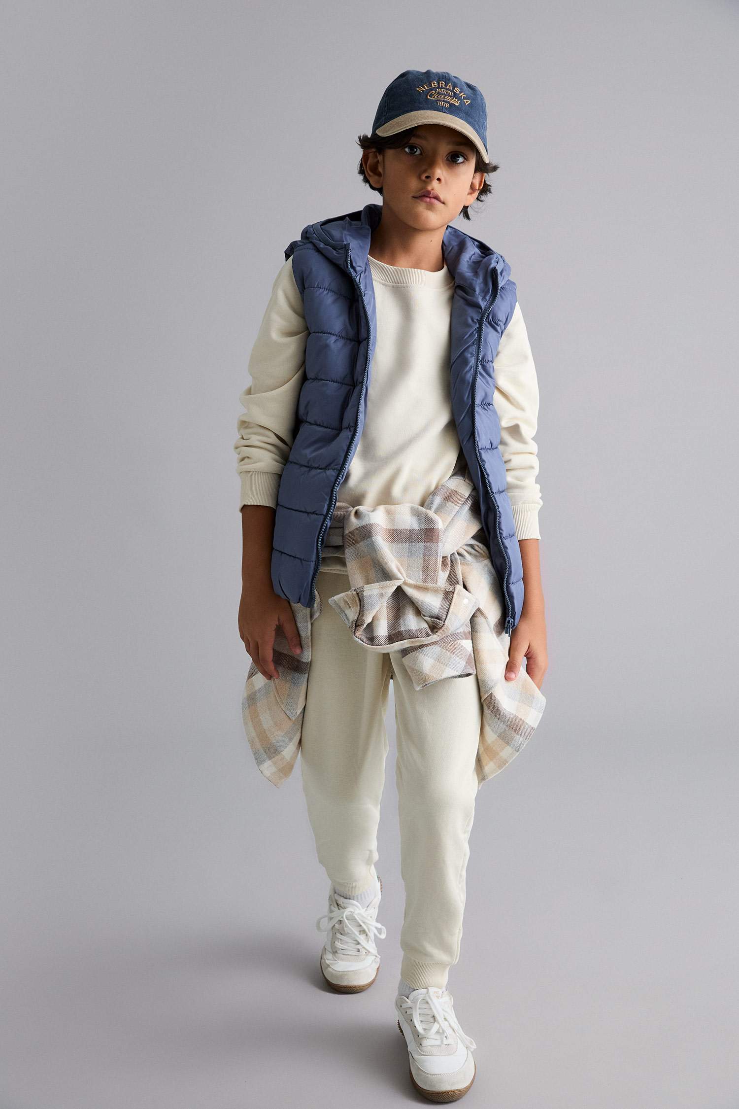 Erkek Çocuk Su Geçirmez Kapüşonlu Fermuarlı Şişme Yelek