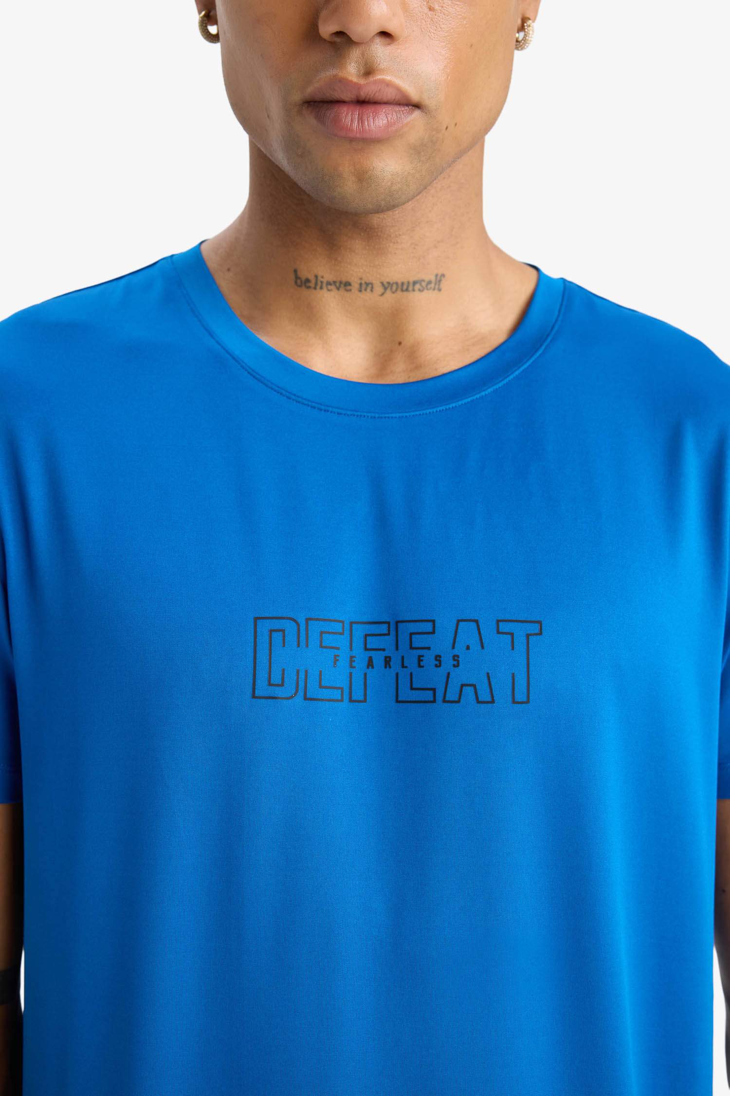 T-shirt de sport slim imprimé à col rond et manches courtes de DeFactoFit