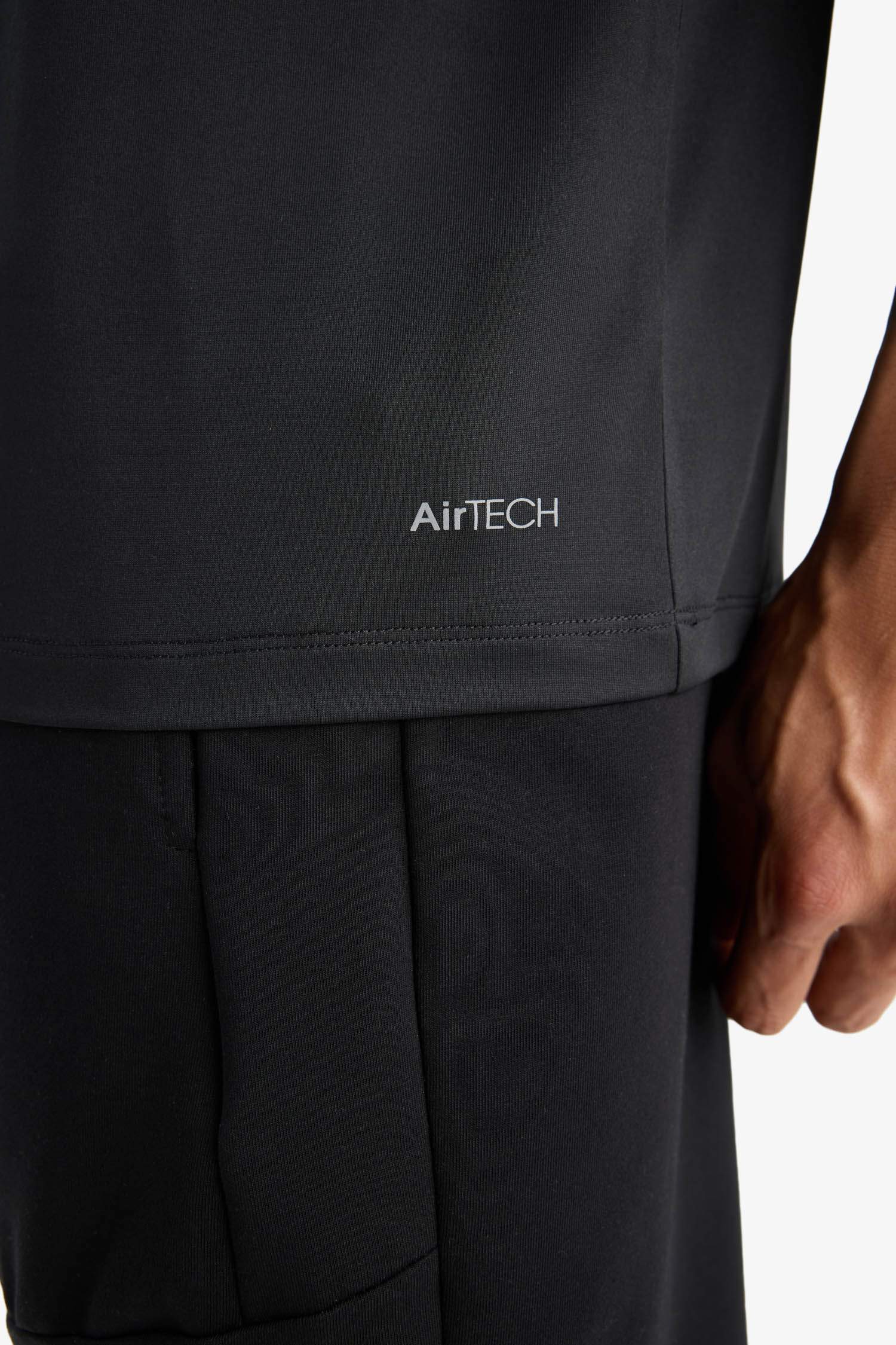 DeFactoFit Slim Fit Dar Kesim Bisiklet Yaka Esnek Kumaş Baskılı Sporcu Kısa Kollu Tişört