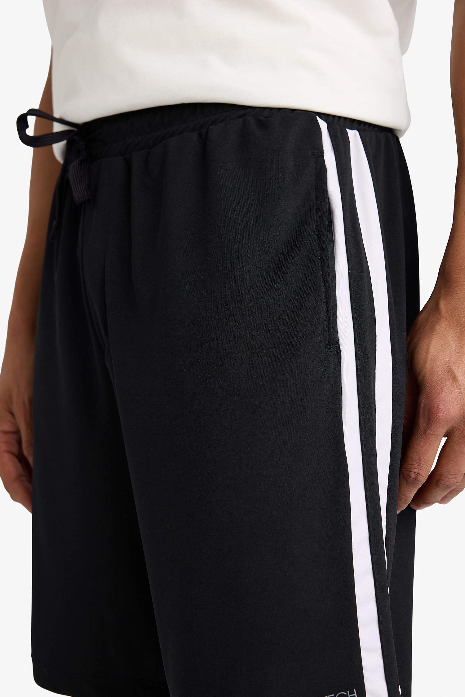 DeFactoFit Standard Fit Sports Shorts