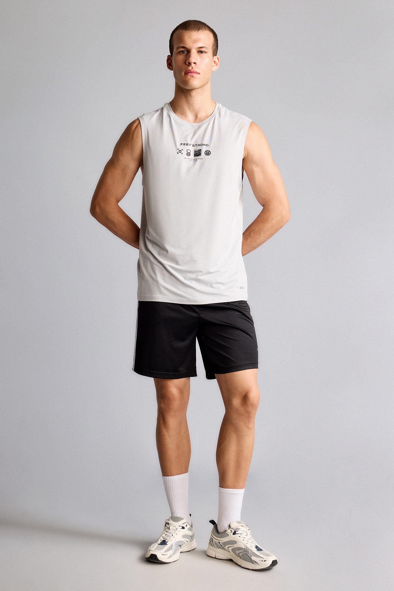 DeFacto Standart Fit Sporcu Kısa Paça Cepli Şort görsel 2