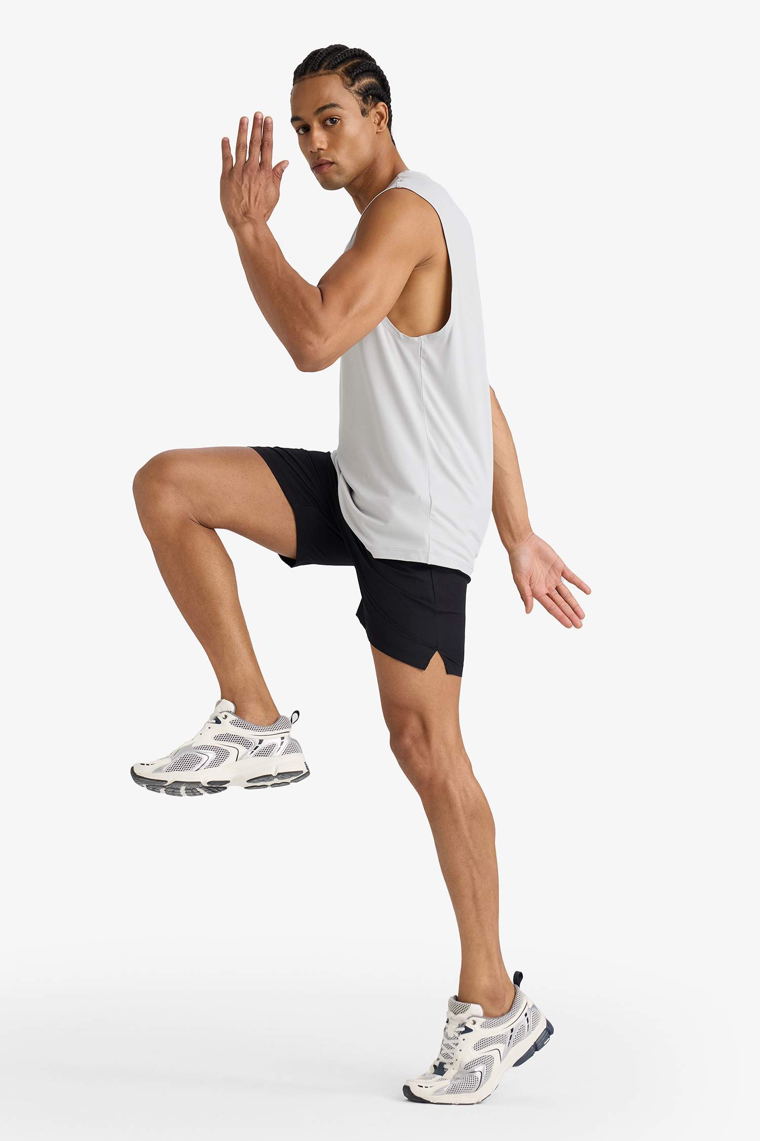 DeFactoFit Standart Fit Sporcu Cepli Dokuma Şort