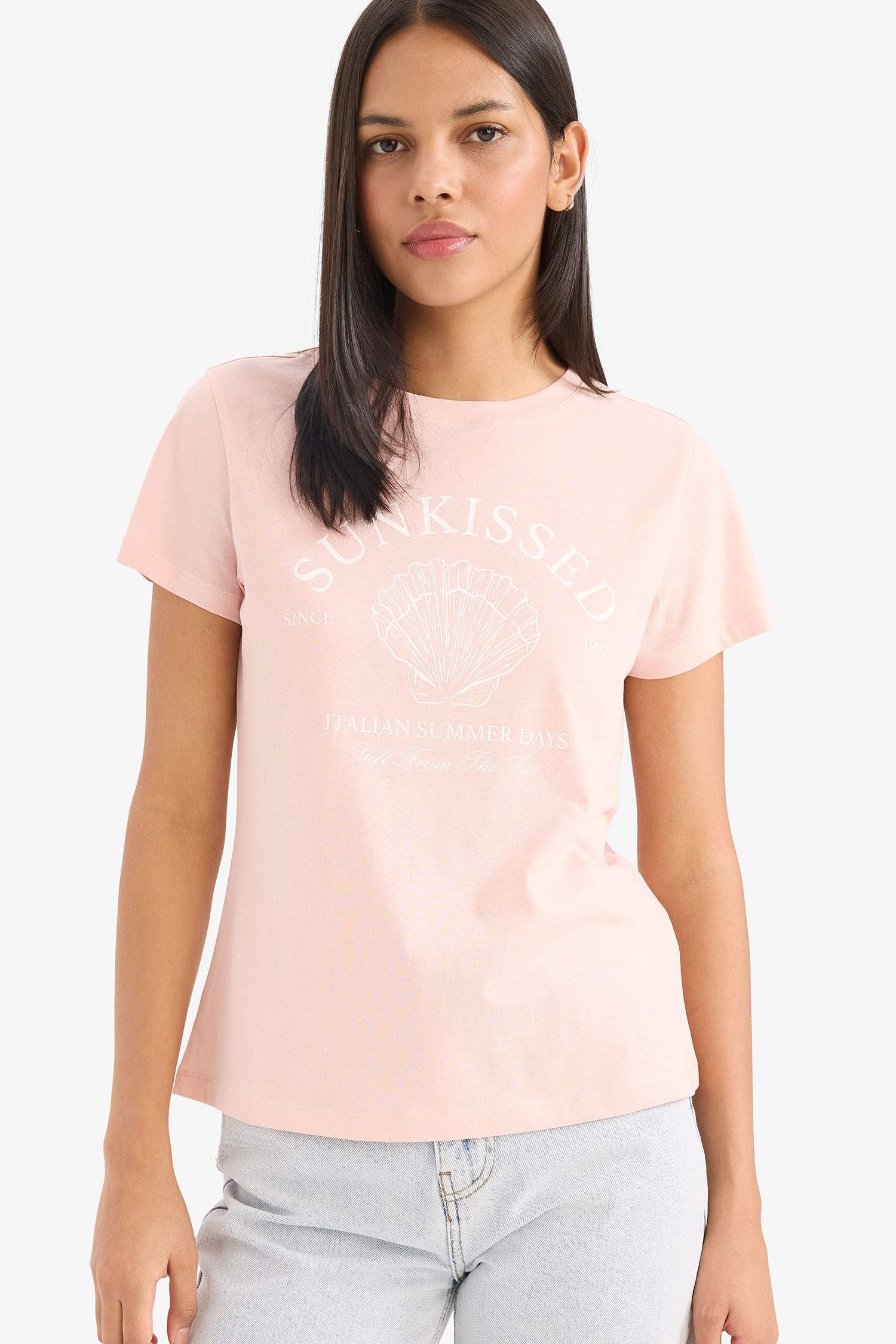 تيشيرت نص ردن قصة عادية وياخة مستديرة بطبعة بحر