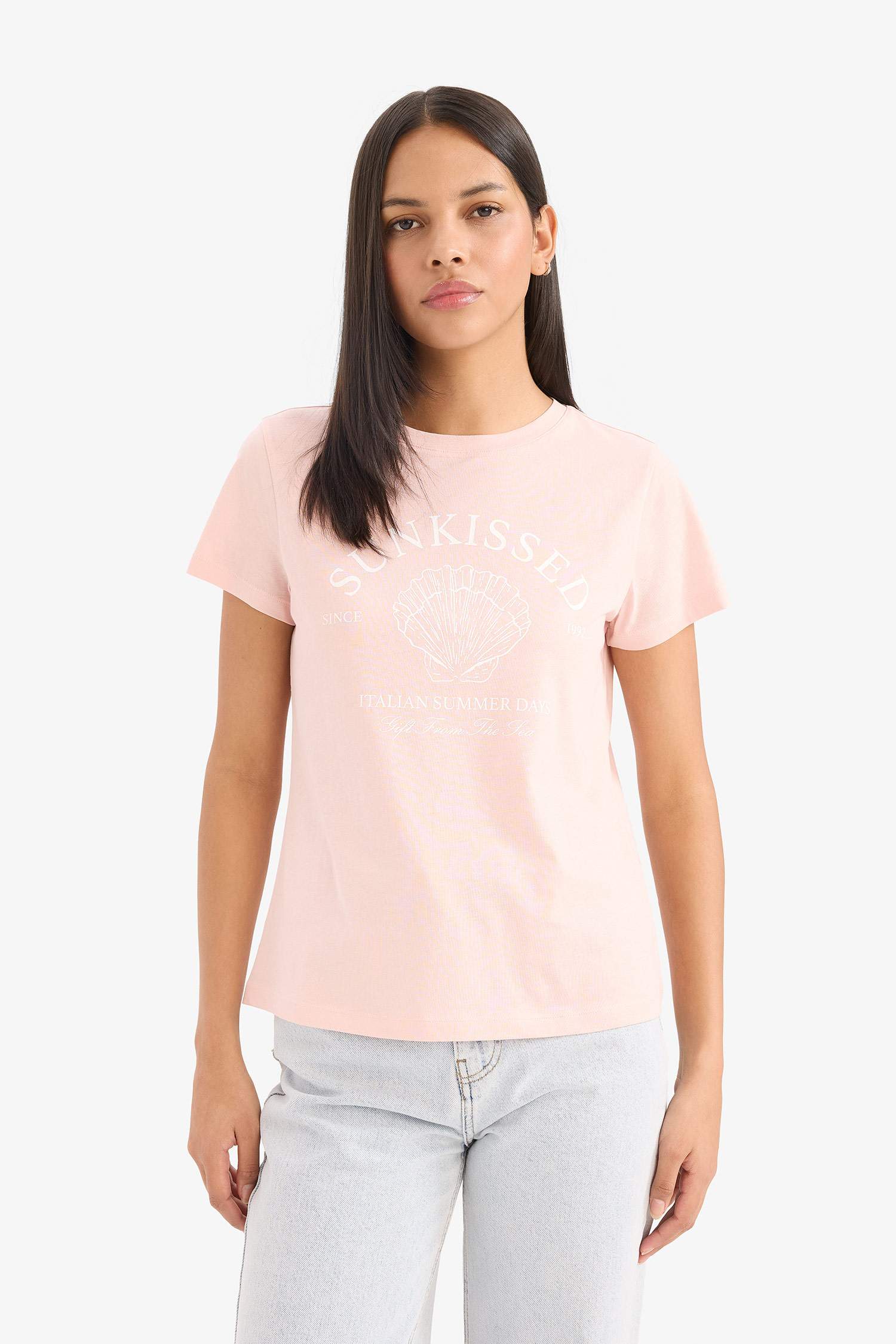 تيشيرت نص ردن قصة عادية وياخة مستديرة بطبعة بحر