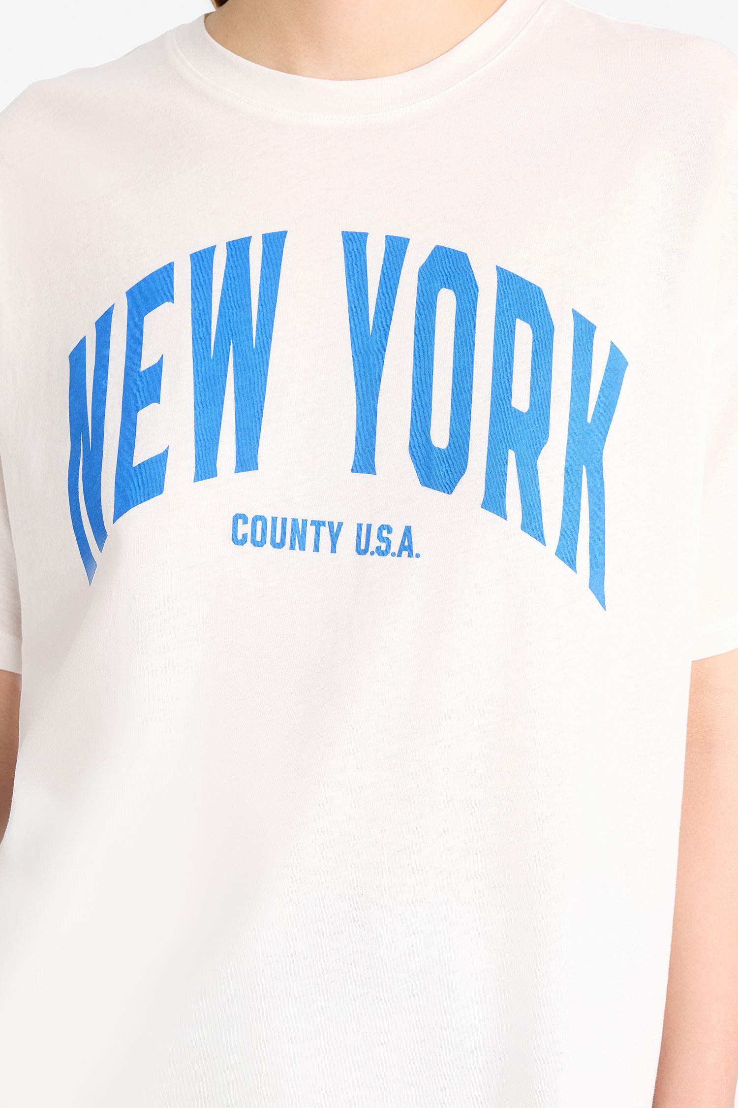 تي شيرت اوفر سايز بياقة مستديرة