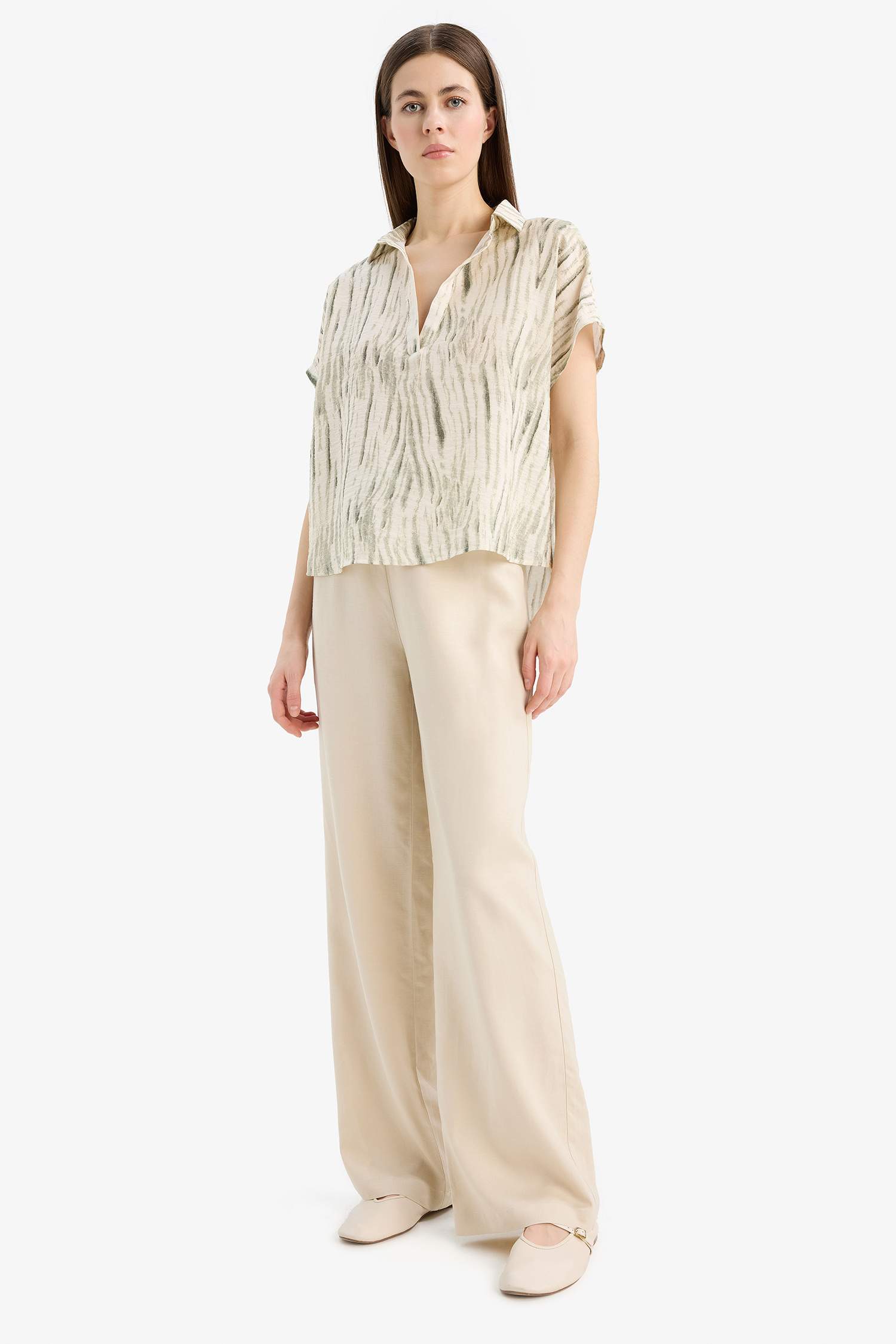 Oversize Fit Shirt Collar Printed Short Sleeve Blouse