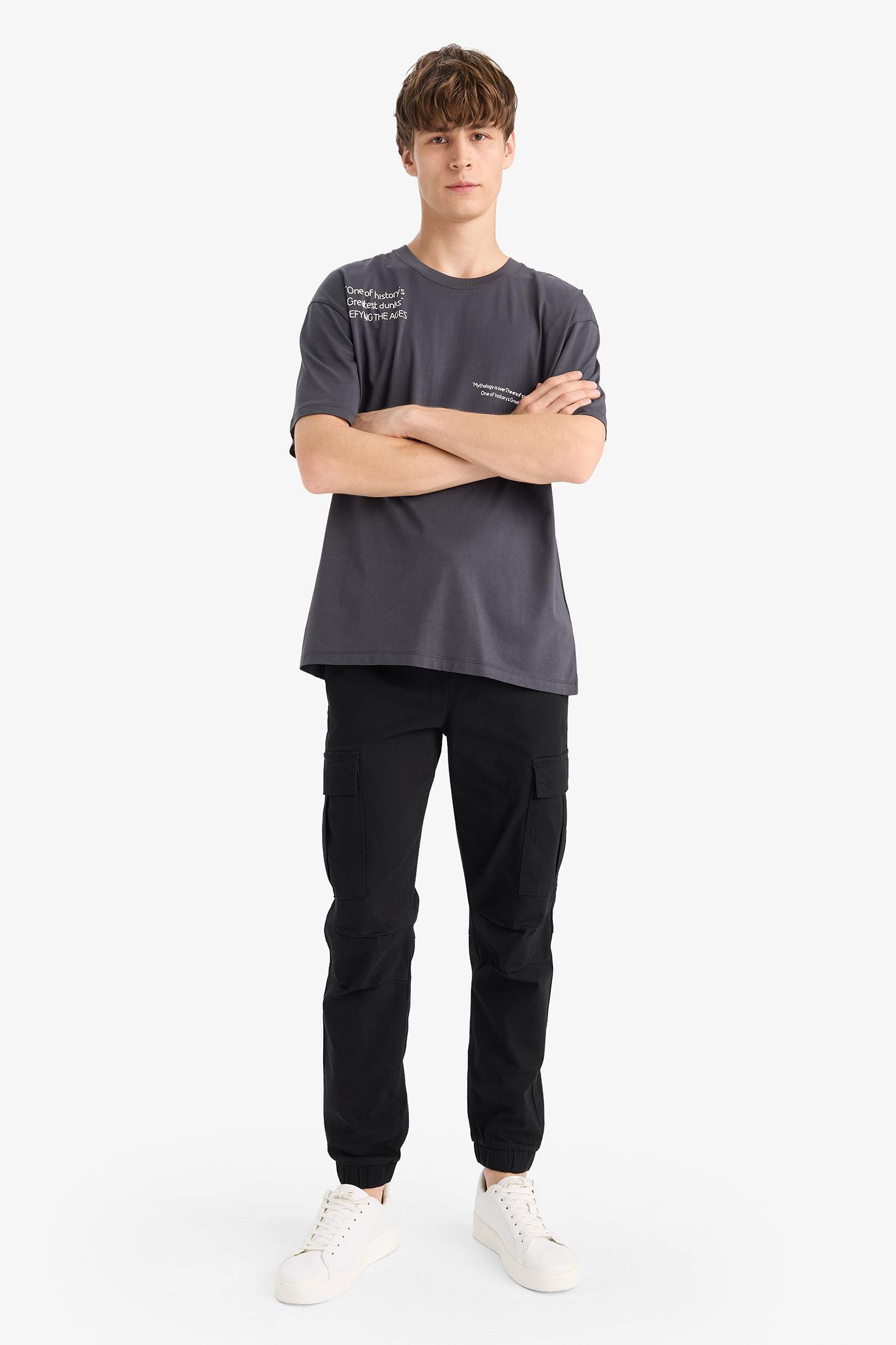 Regular Fit Elastic Waist and Gabardine Cargo Pants