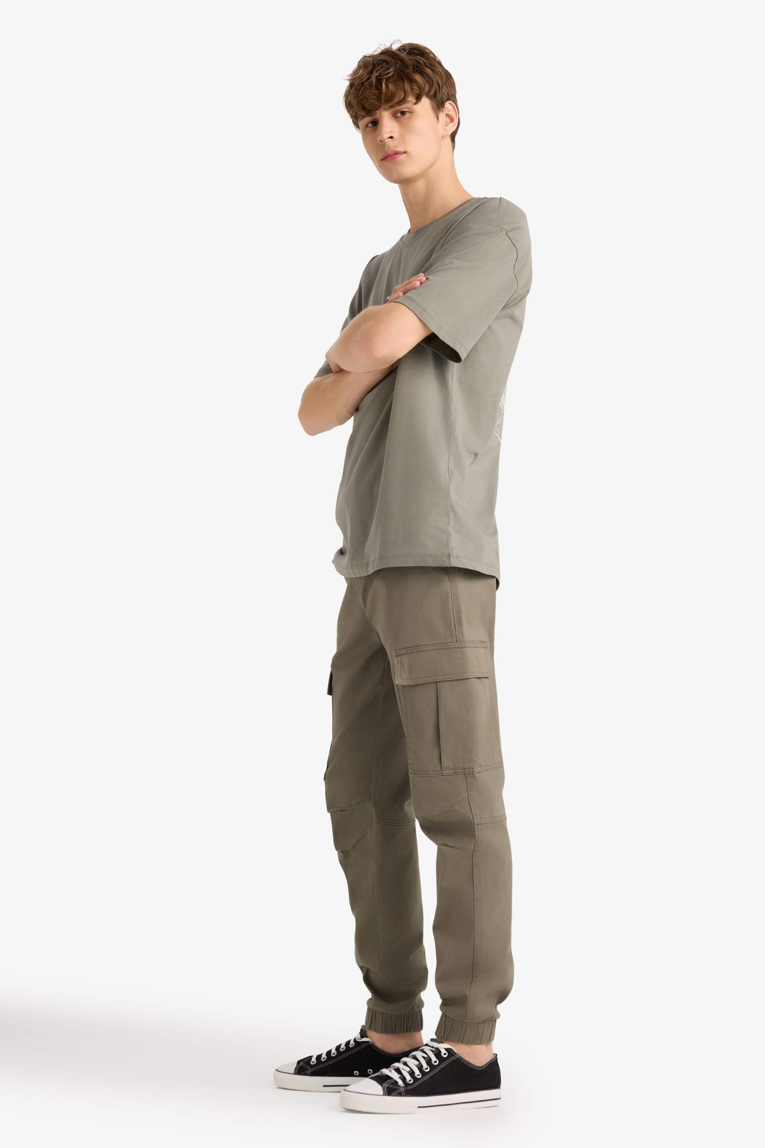 Брюки джоггер из габардина с карго-карманами и эластичным поясом