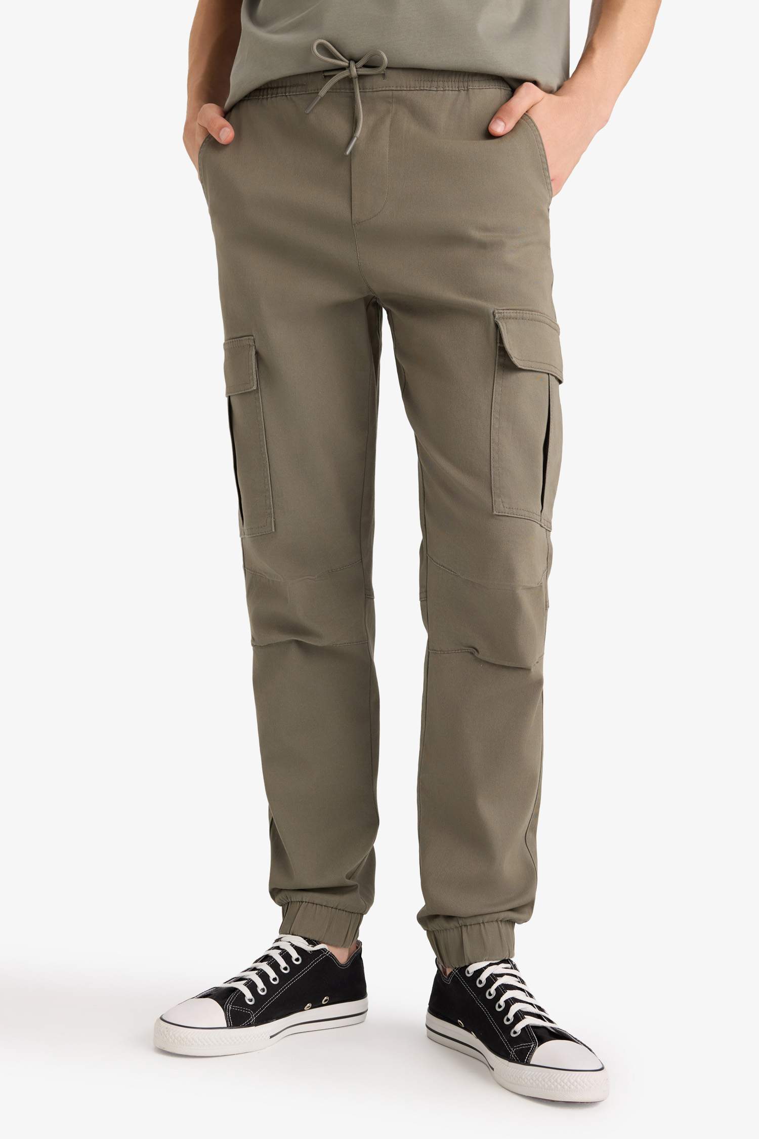 Regular Fit Elastic Waist Gabardine Cargo Pants