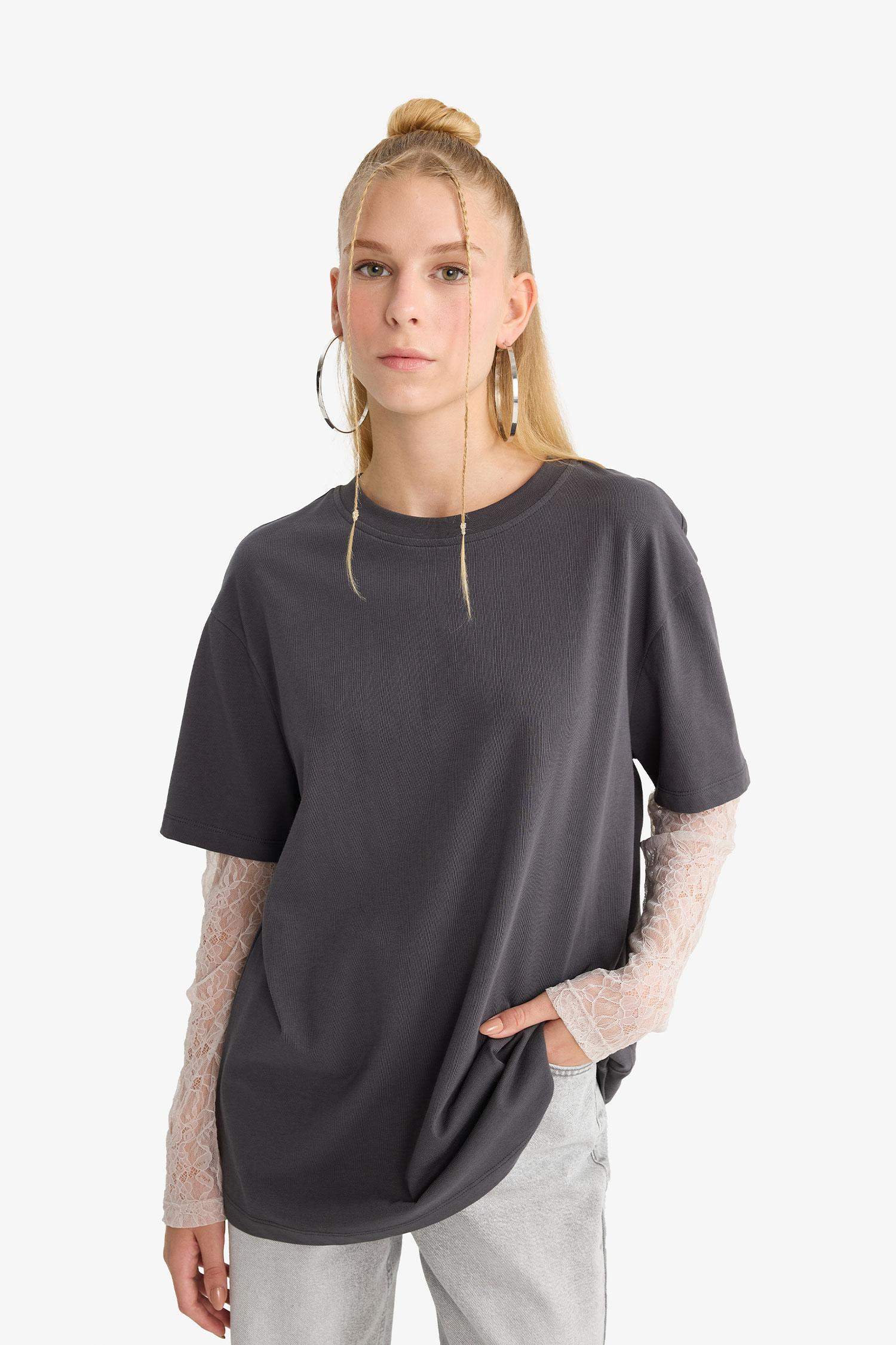 Oversize Crew Neck Long Lace Sleeves T-shirt