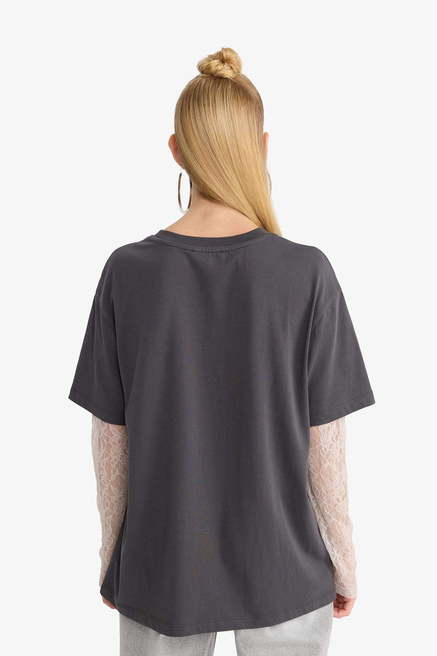Oversize Crew Neck Long Lace Sleeves T-shirt