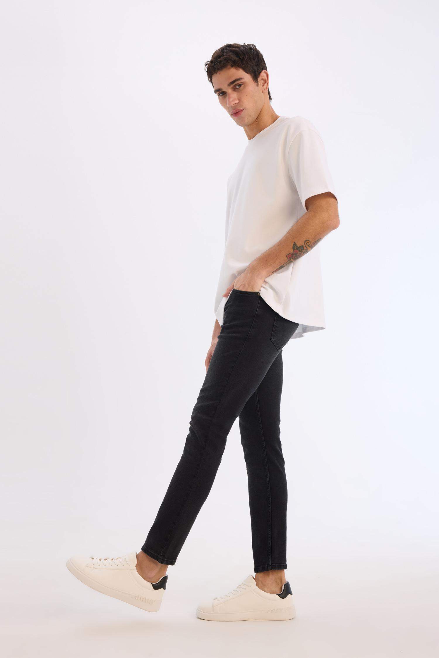 Pedro Slim Fit Normal Waist Jeans