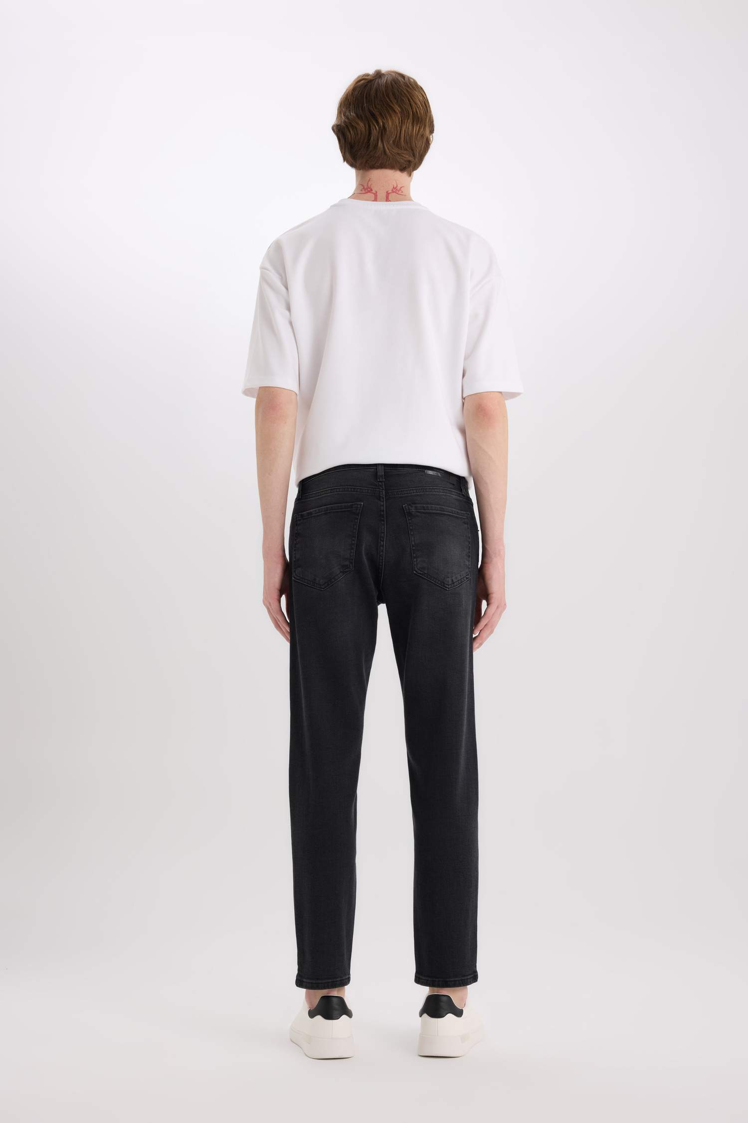 Slim Tapered Fit Dar Kalıp Normal Bel Daralan Paça Jean Pantolon