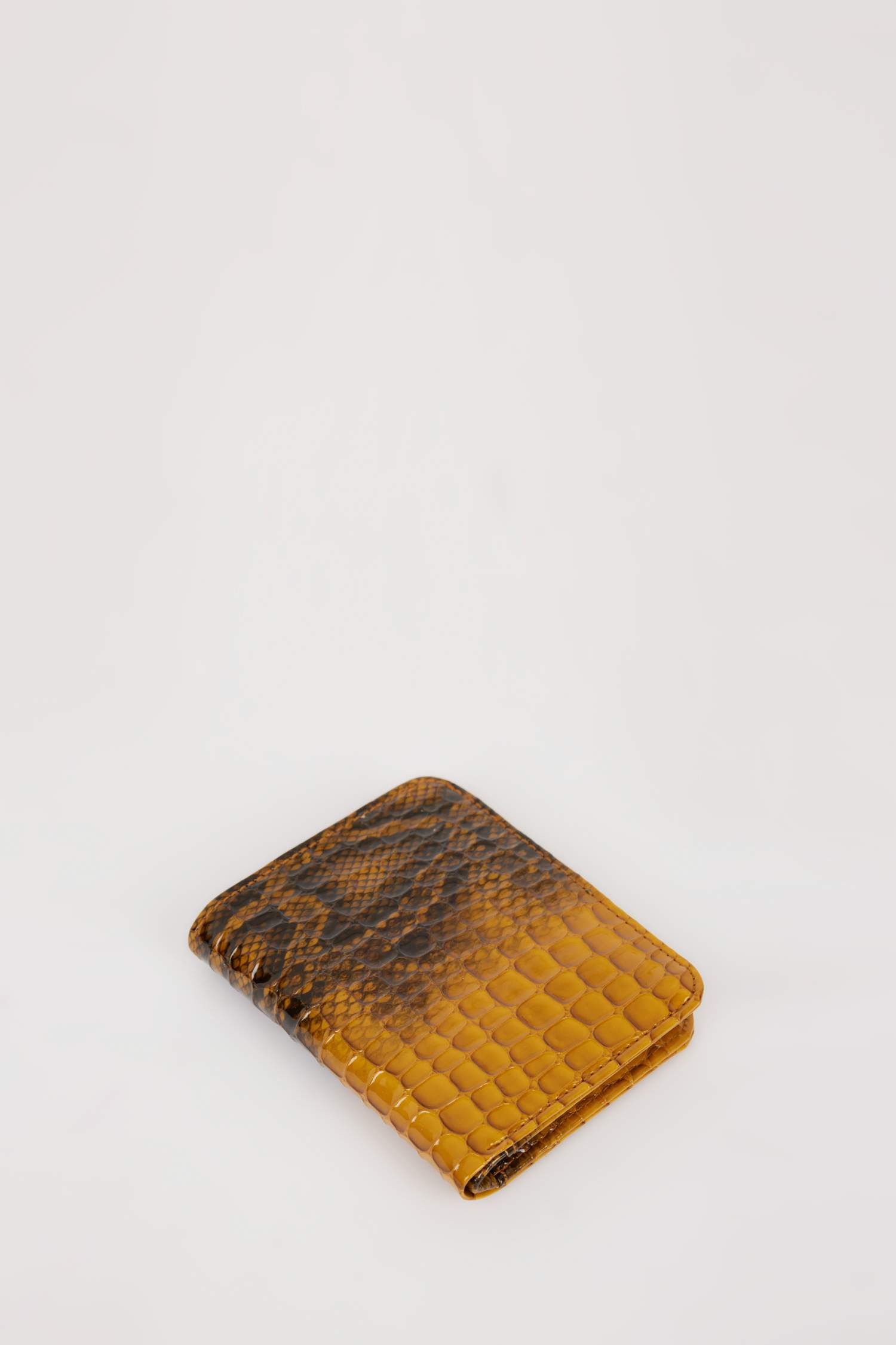 Woman Faux Leather Wallets