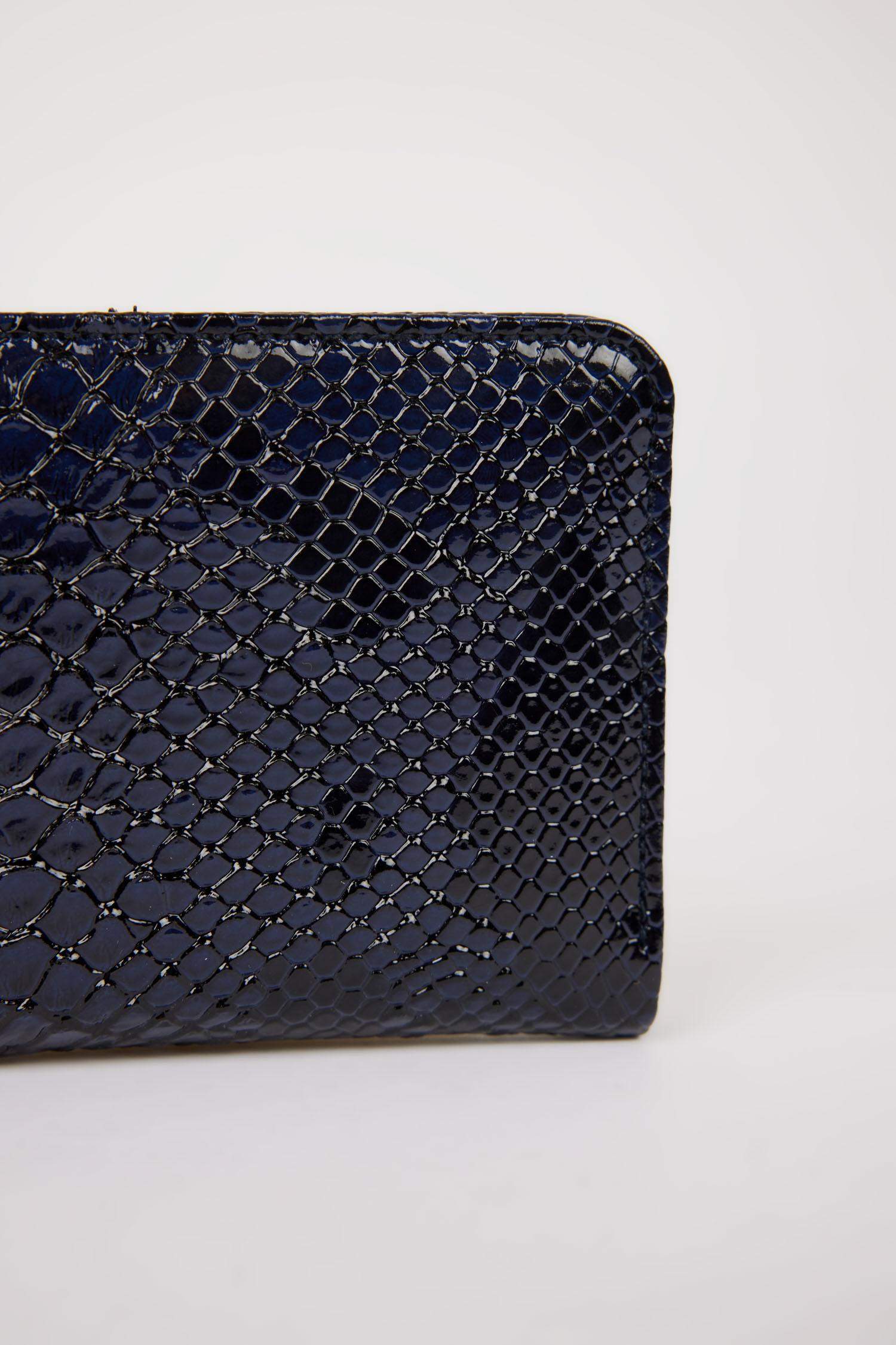 Woman Faux Leather Wallets