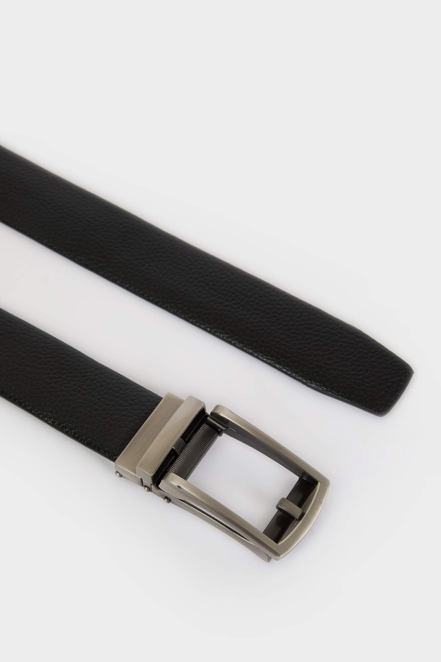 حزام بمشبك مستطيل