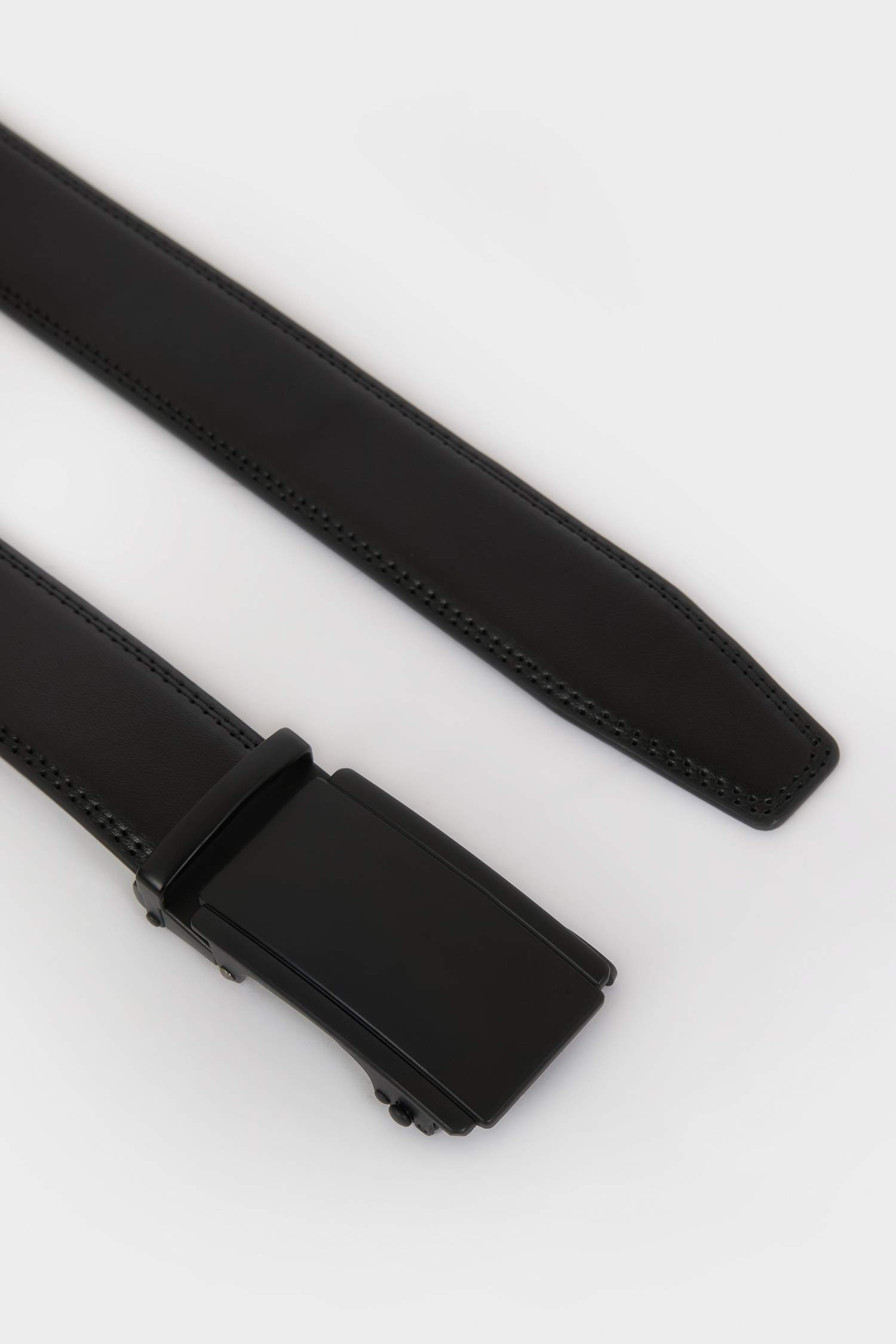 حزام رجالي بمشبك مستطيل