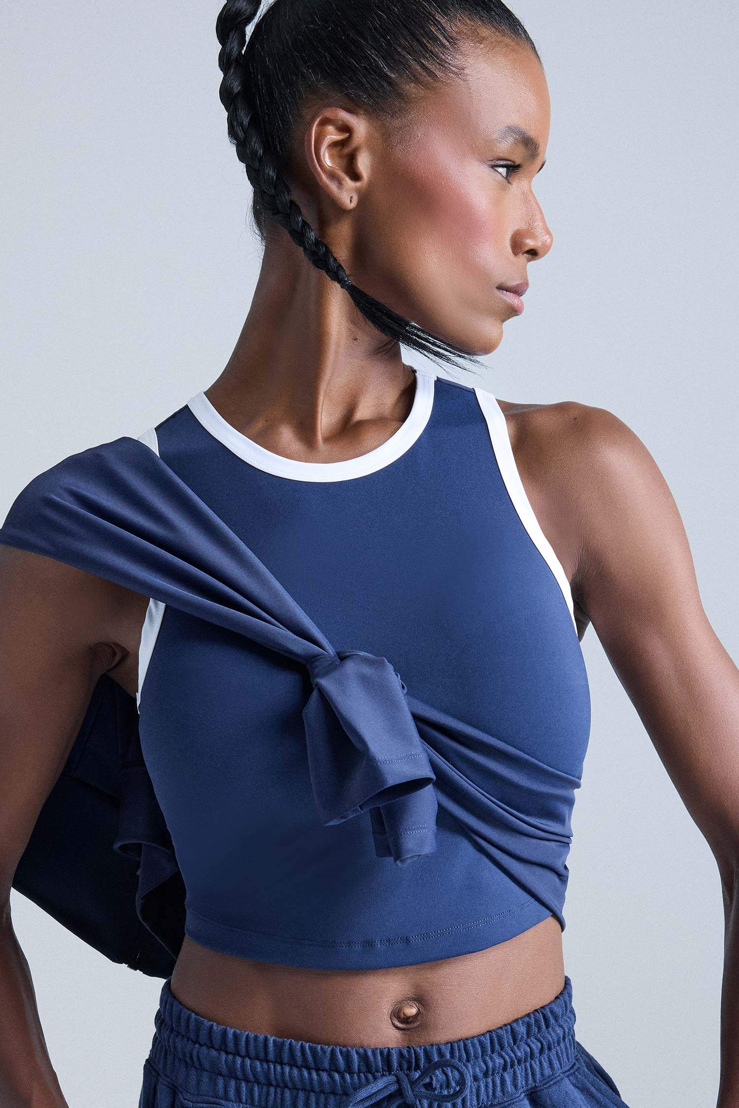 كروب توب رياضي بياخة مستديرة من DeFactoFit