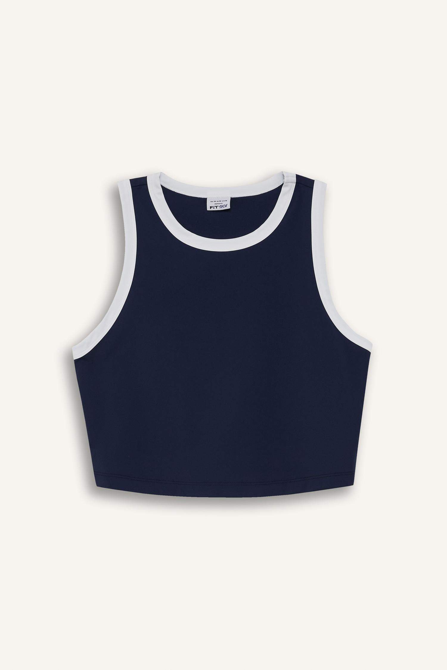 كروب توب رياضي بياخة مستديرة من DeFactoFit