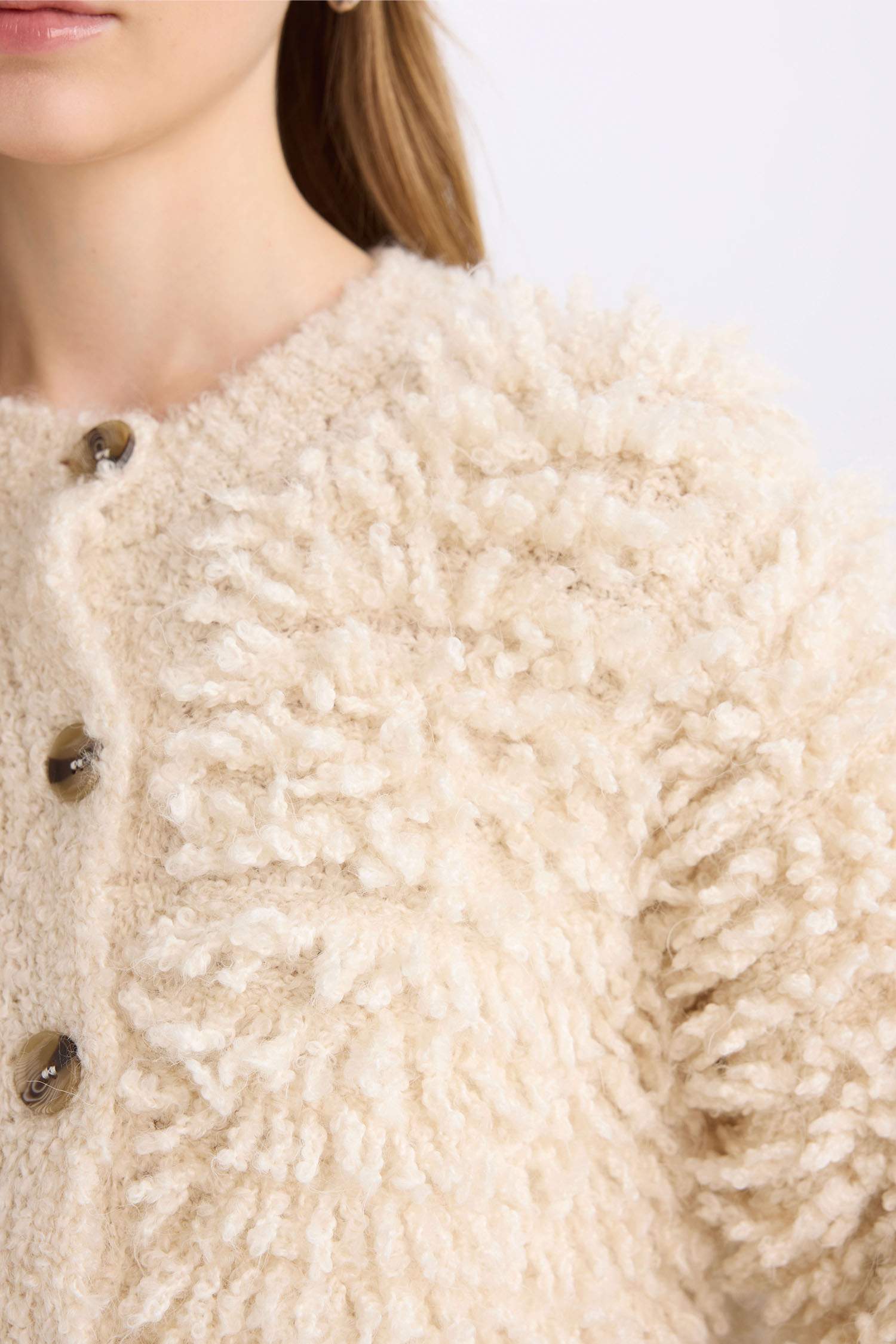 Regular Fit Bisiklet Yaka Püsküllü Düğmeli Triko Hırka