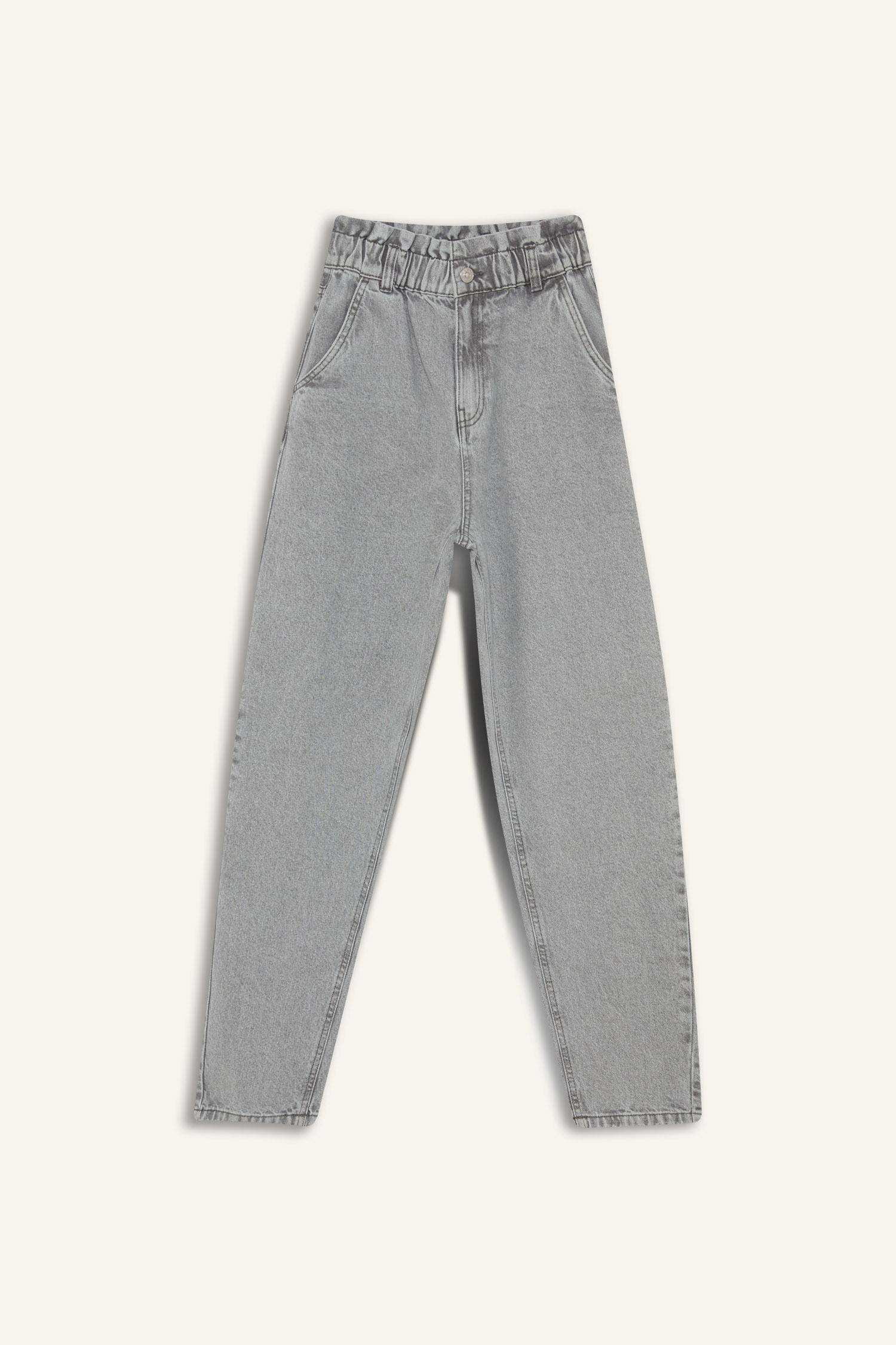 بنطلون جينز بيبرباج برجل عادية وخصر عالي