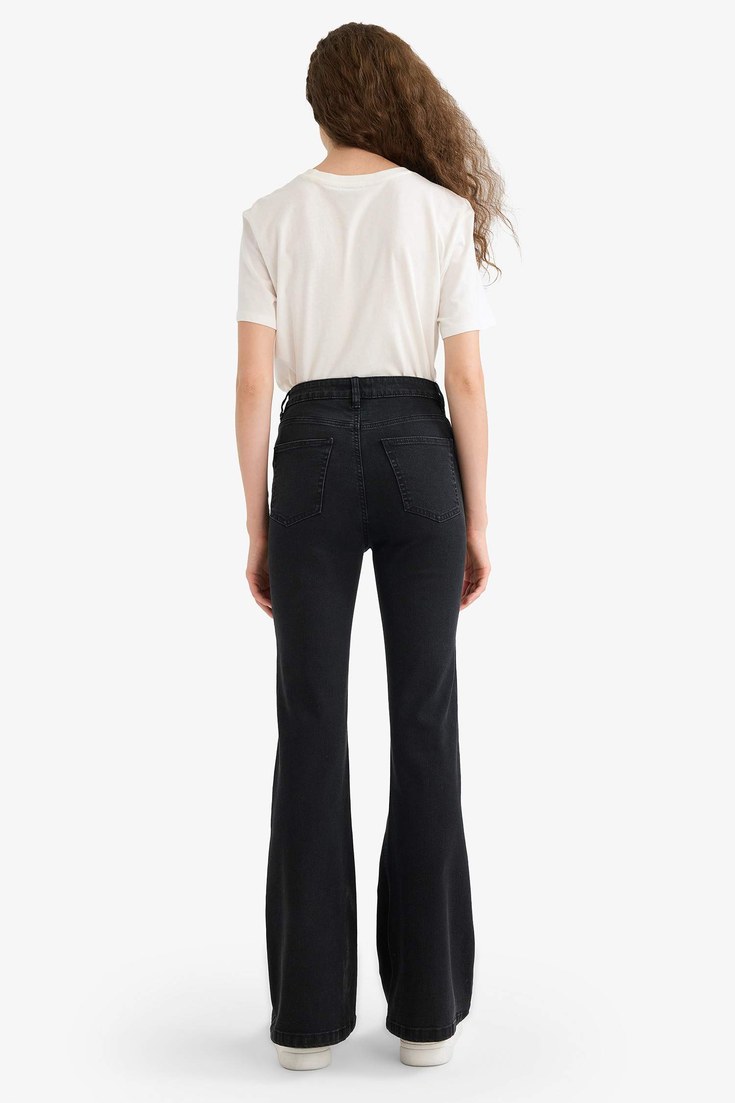 بنطلون جينز ميا برجل عادية وخصر عالي