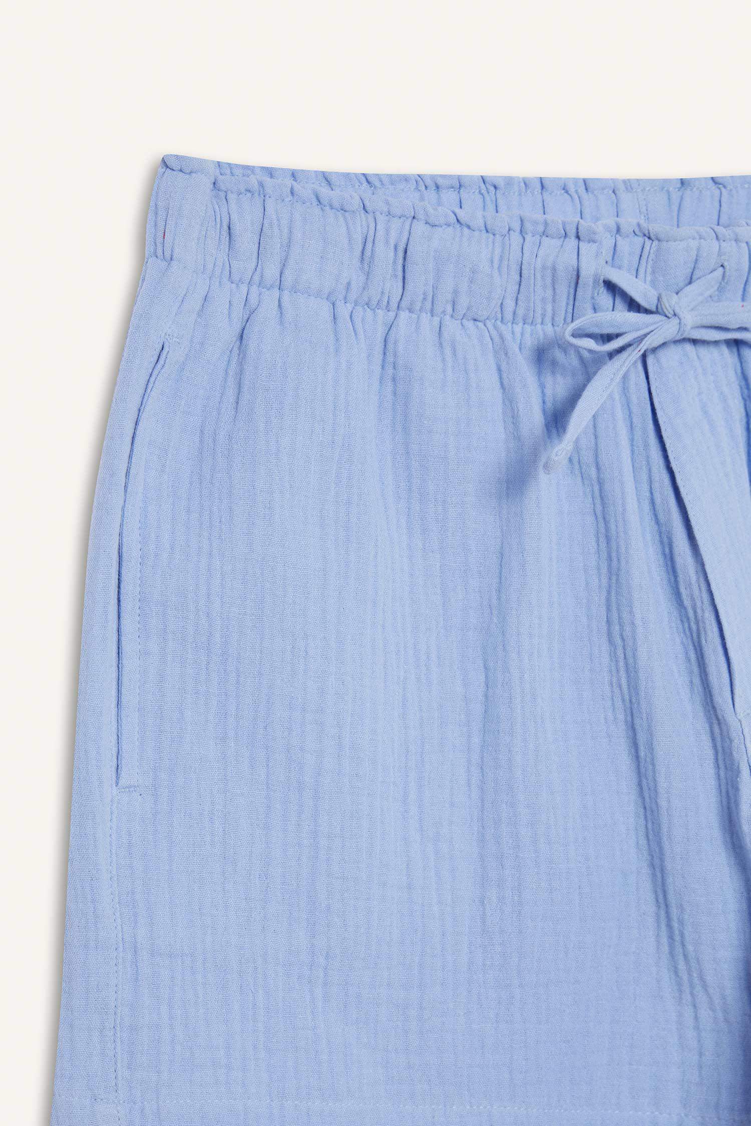 Шорты из крючкового материала с прямыми ногами и эластичной талией