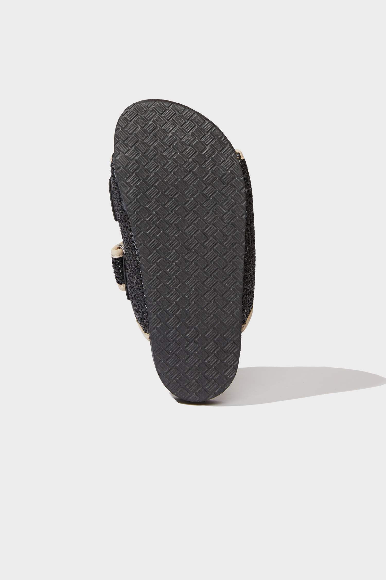 شبشب بناتي بكعب مسطح