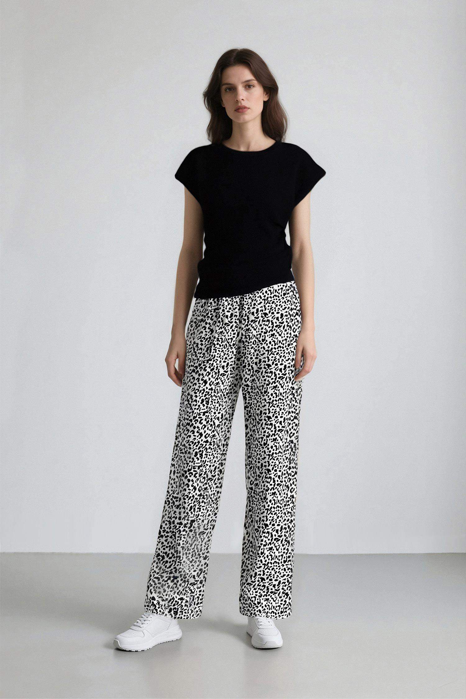 Carrot Fit Wide Leg Printed Trousers