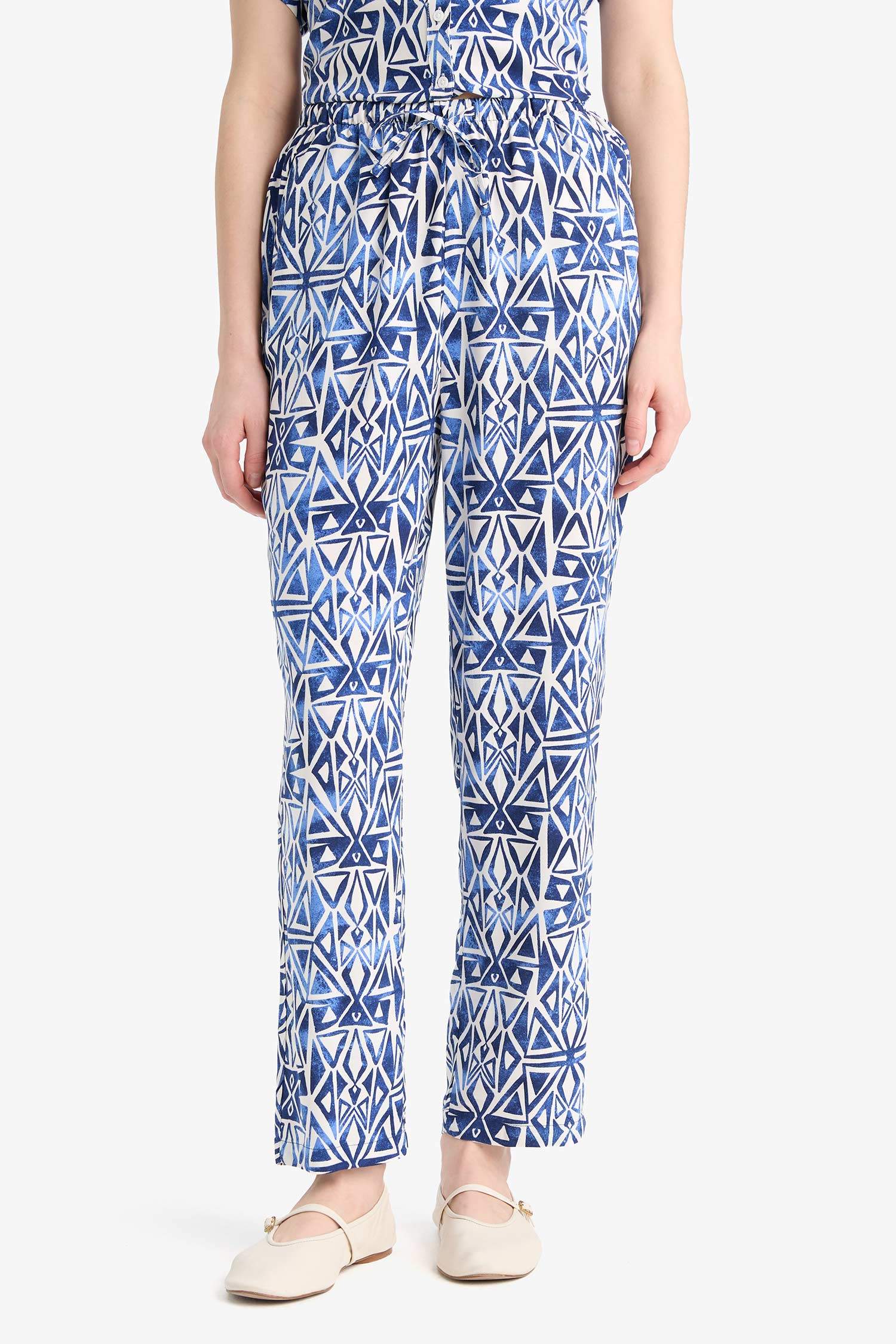 Carrot Fit Wide Leg Printed Trousers