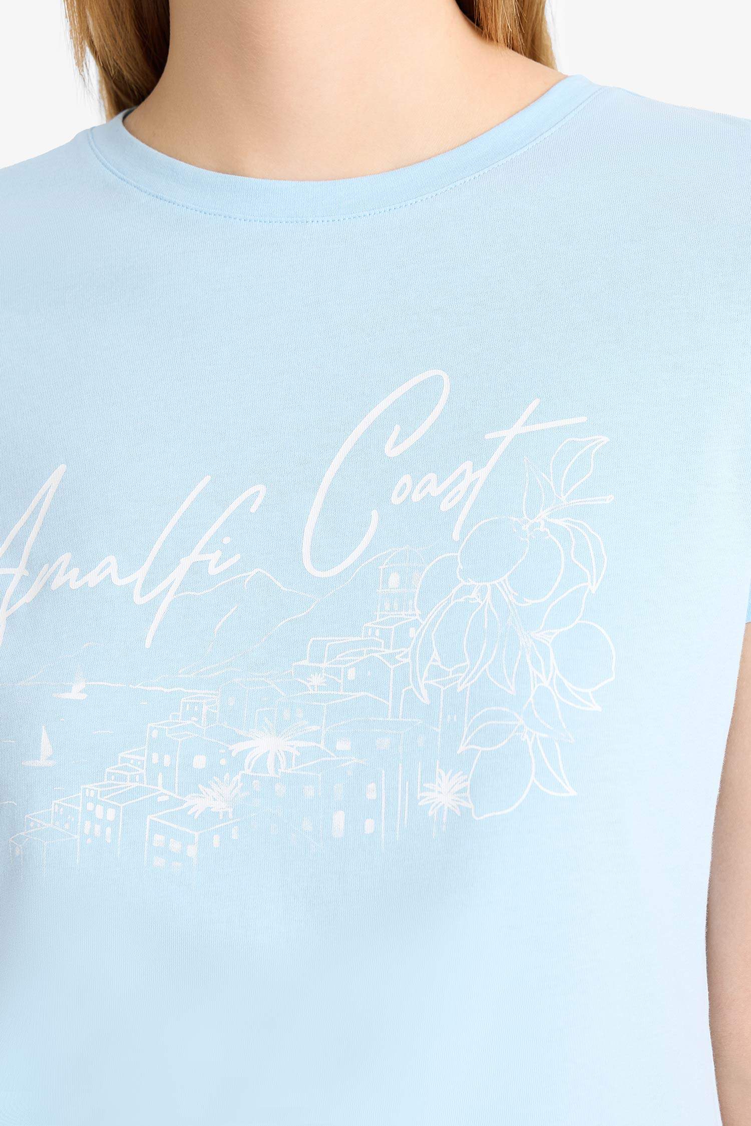 Футболка с круглым вырезом и принтом