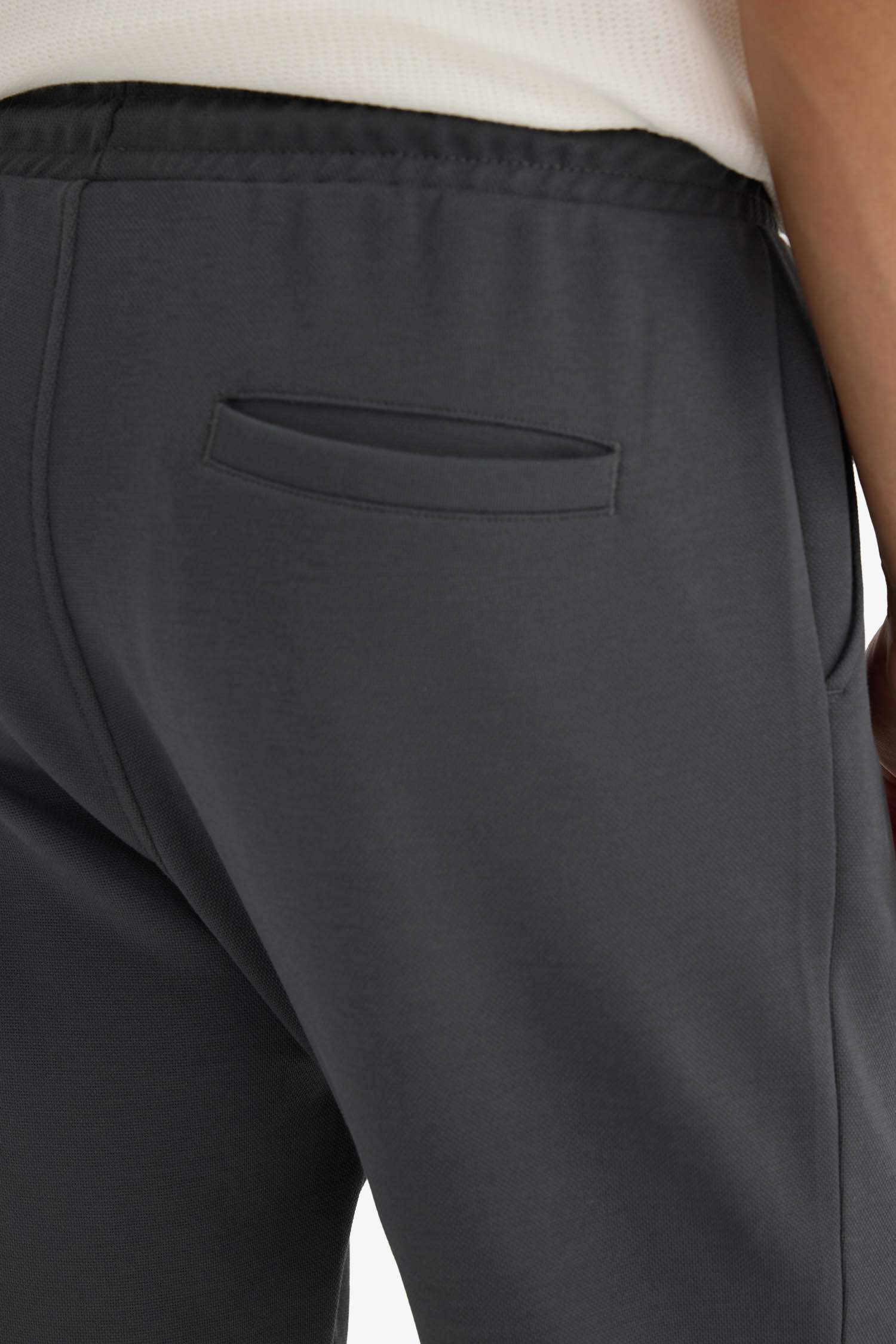 	Regular Fit Beli Bağcıklı Düz Paça Cepli Eşofman Altı