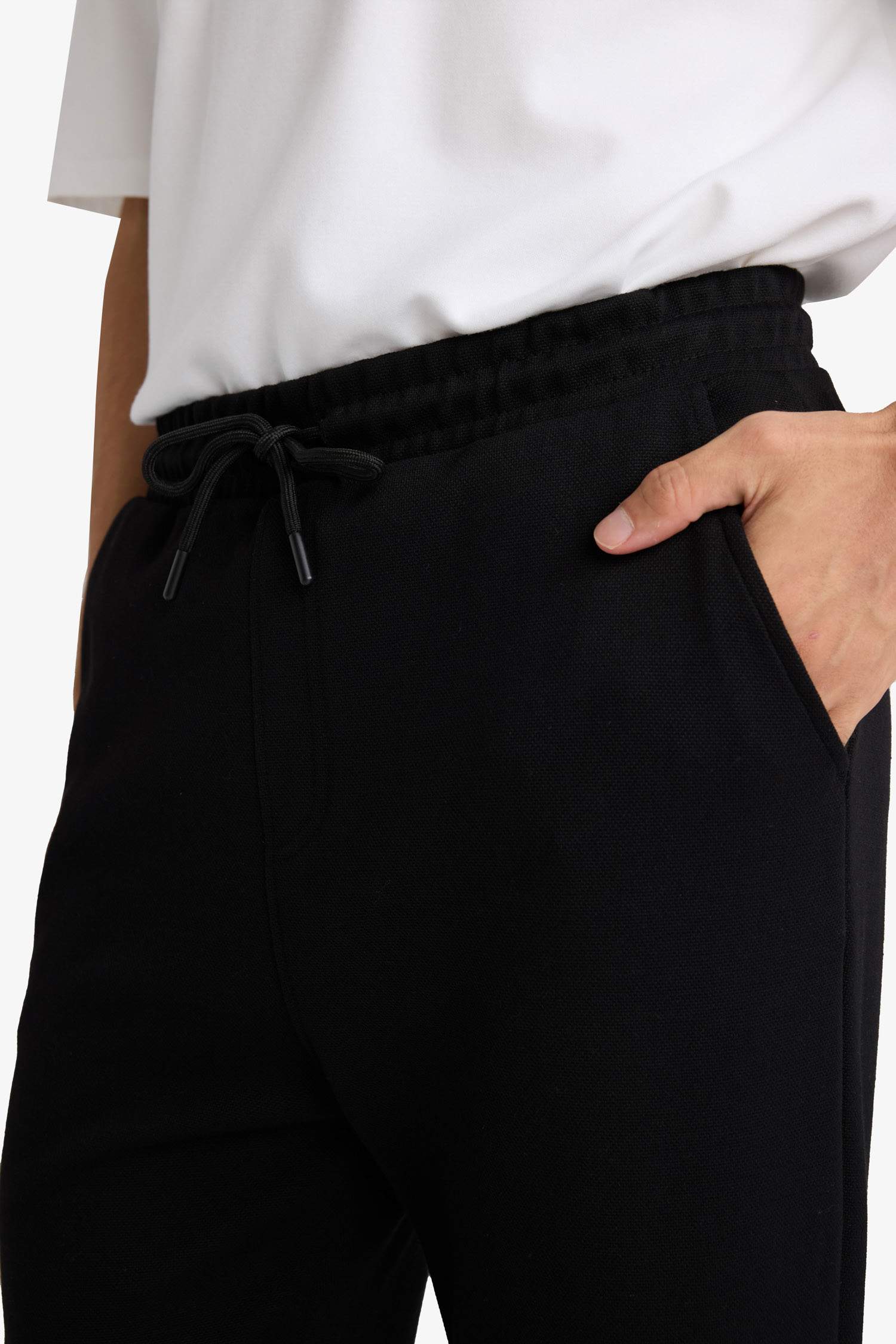 Regular Fit Beli Bağcıklı Düz Paça Cepli Eşofman Altı