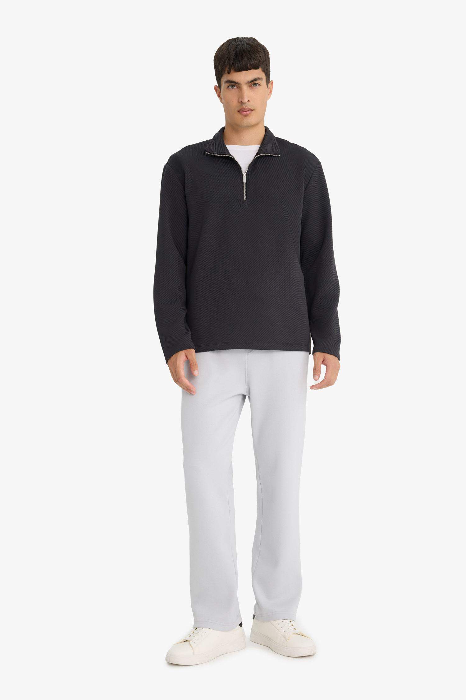 Regular Fit Beli Bağcıklı Düz Paça Cepli Eşofman Altı