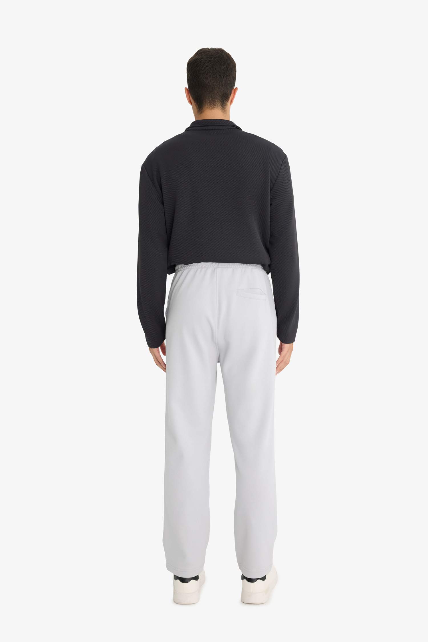 Regular Fit Beli Bağcıklı Düz Paça Cepli Eşofman Altı