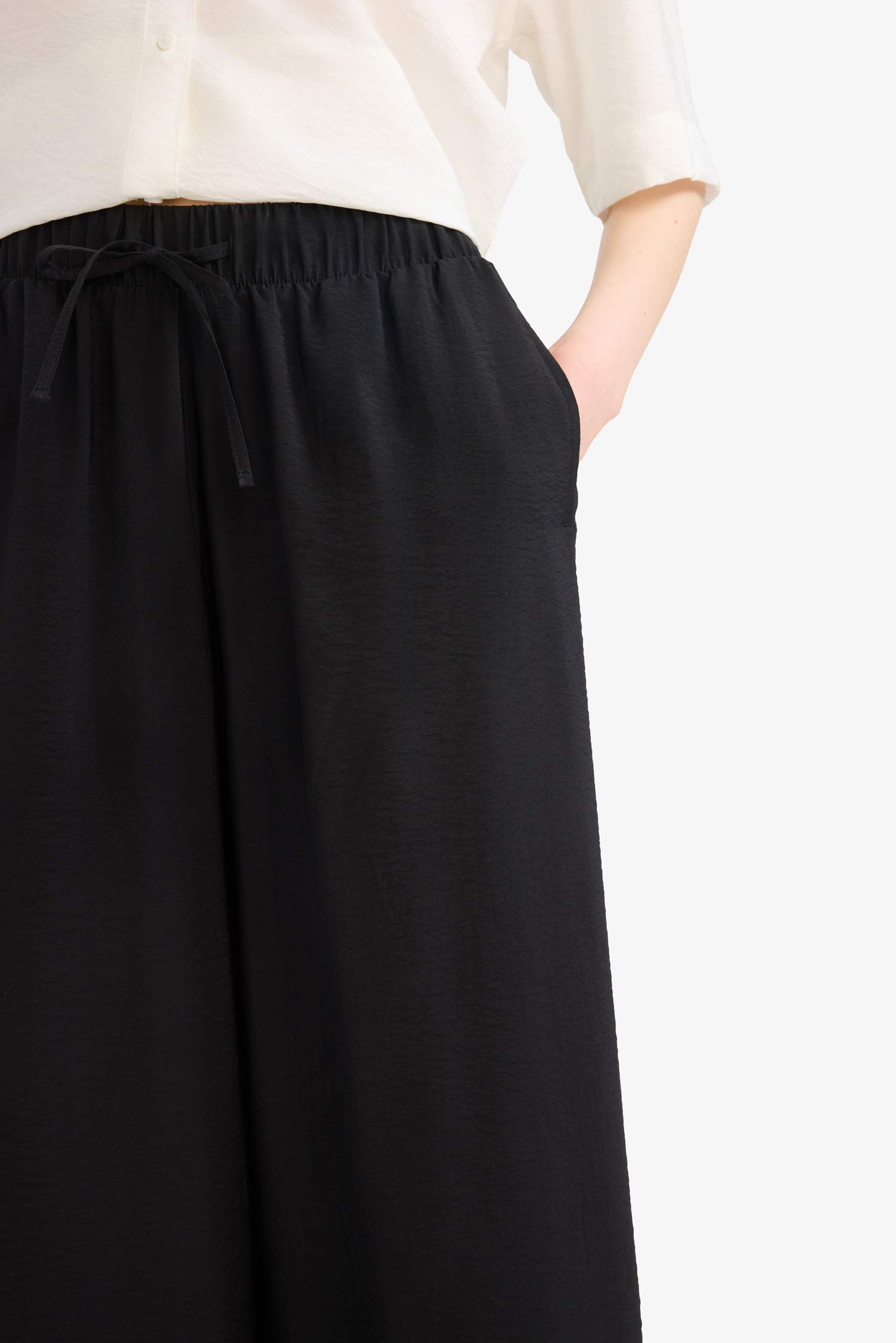 Wide Leg Elastic Waist Straight Leg Midi Trousers